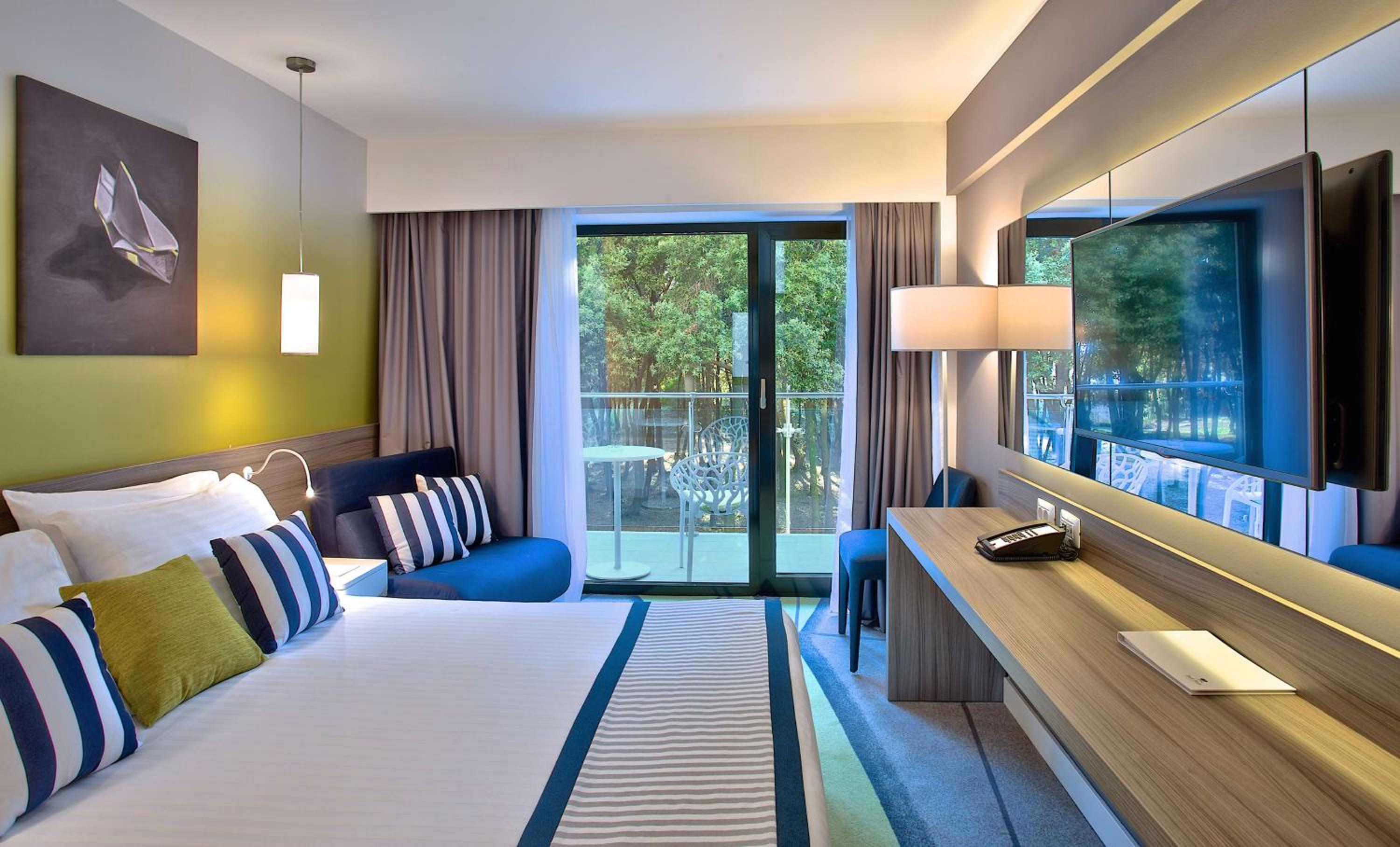 Superior Double Room with Balcony - Photo 7