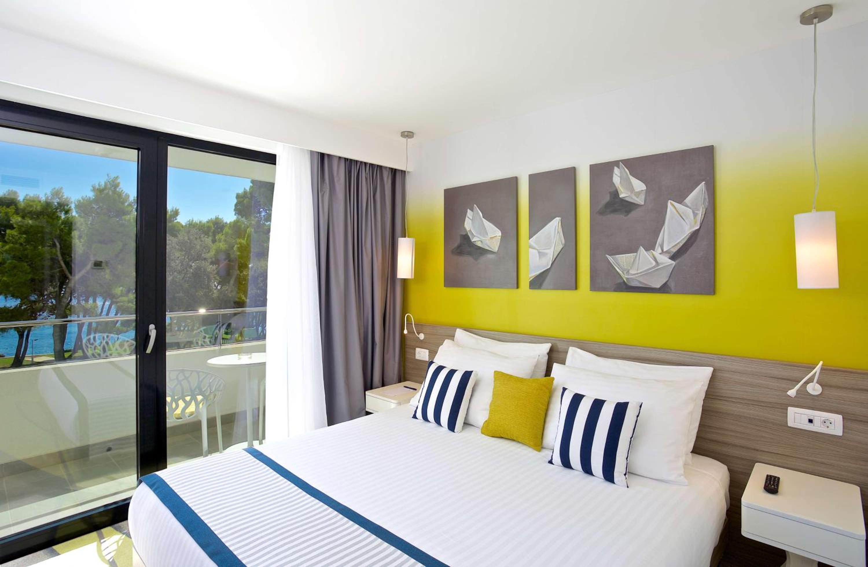 Superior Twin Room with Balcony and Pool View