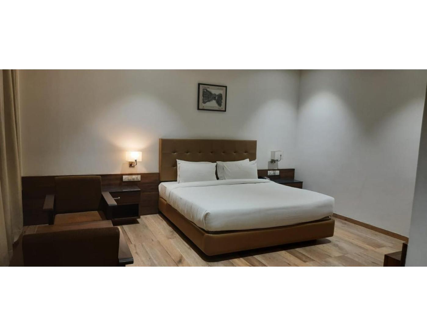 Suite - Photo 5