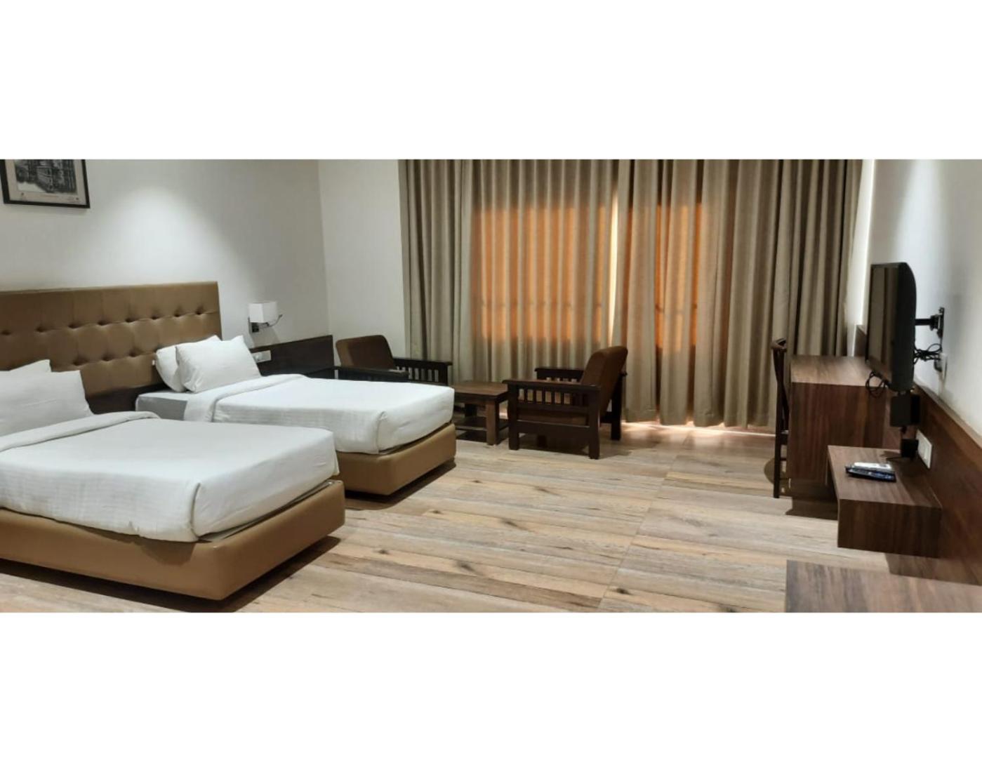 Superior Twin Room - Photo 2