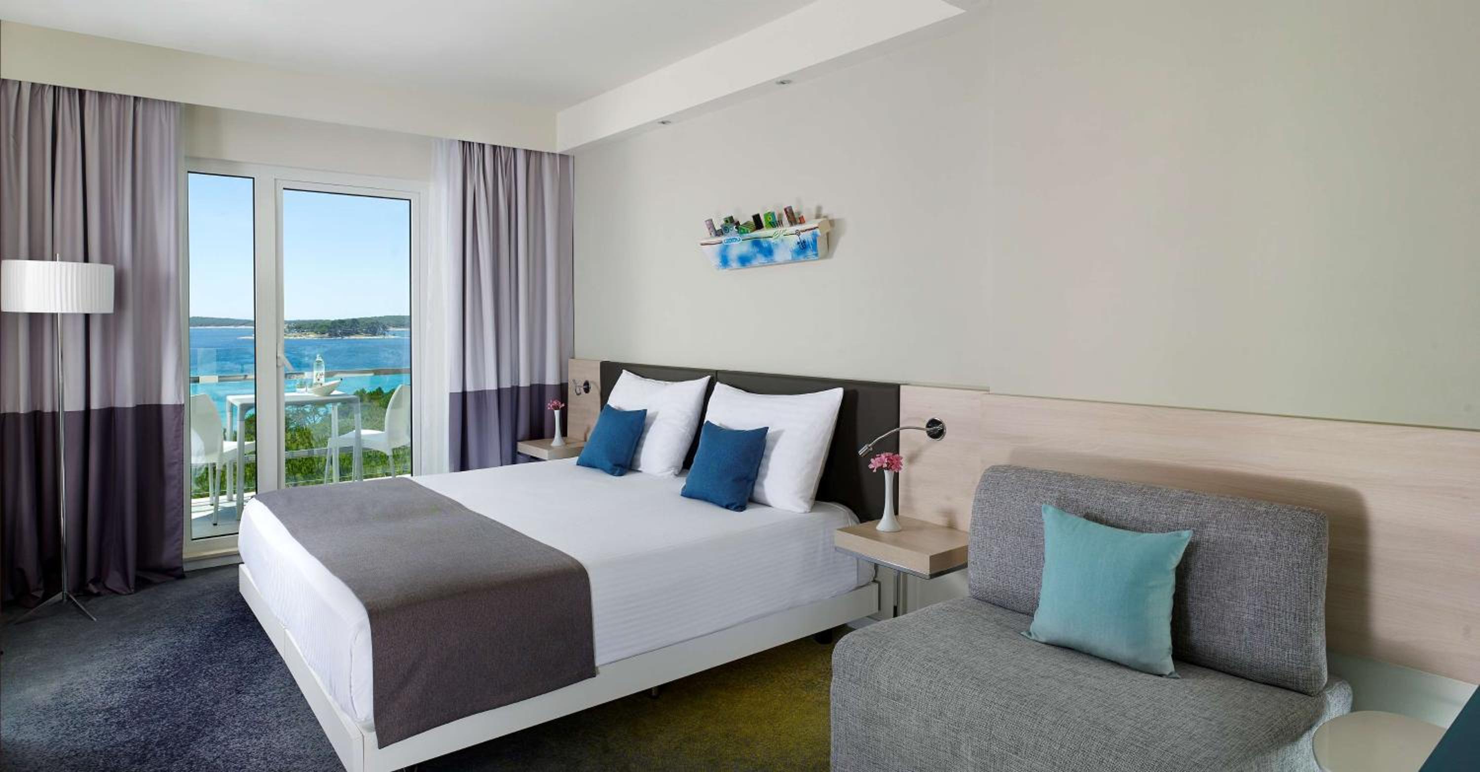 Superior Double or Twin Room with Balcony - Sea Side - Photo 9