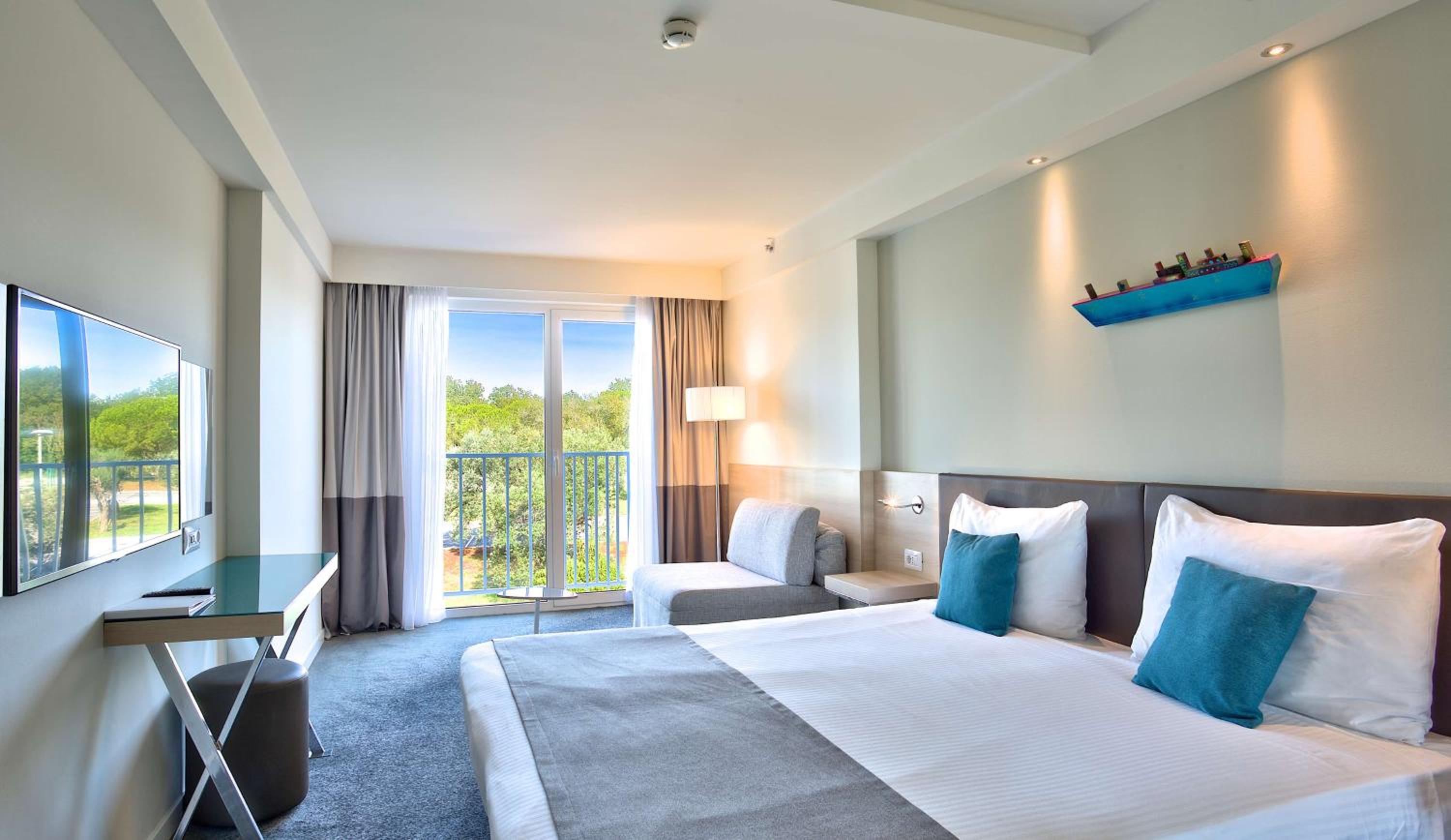 Superior Double or Twin Room - Photo 2