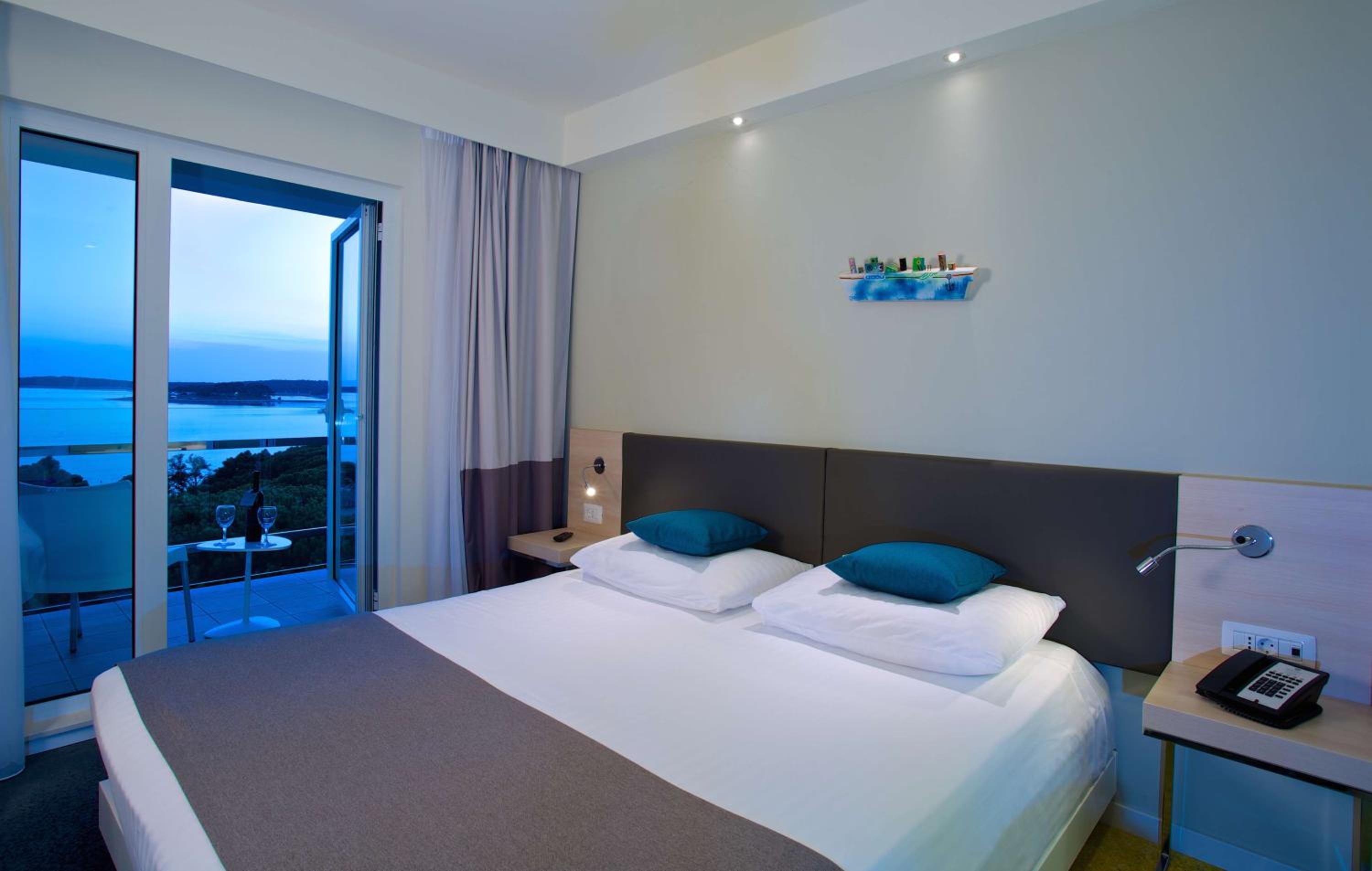 Superior Double or Twin Room with Balcony - Sea Side - Photo 6