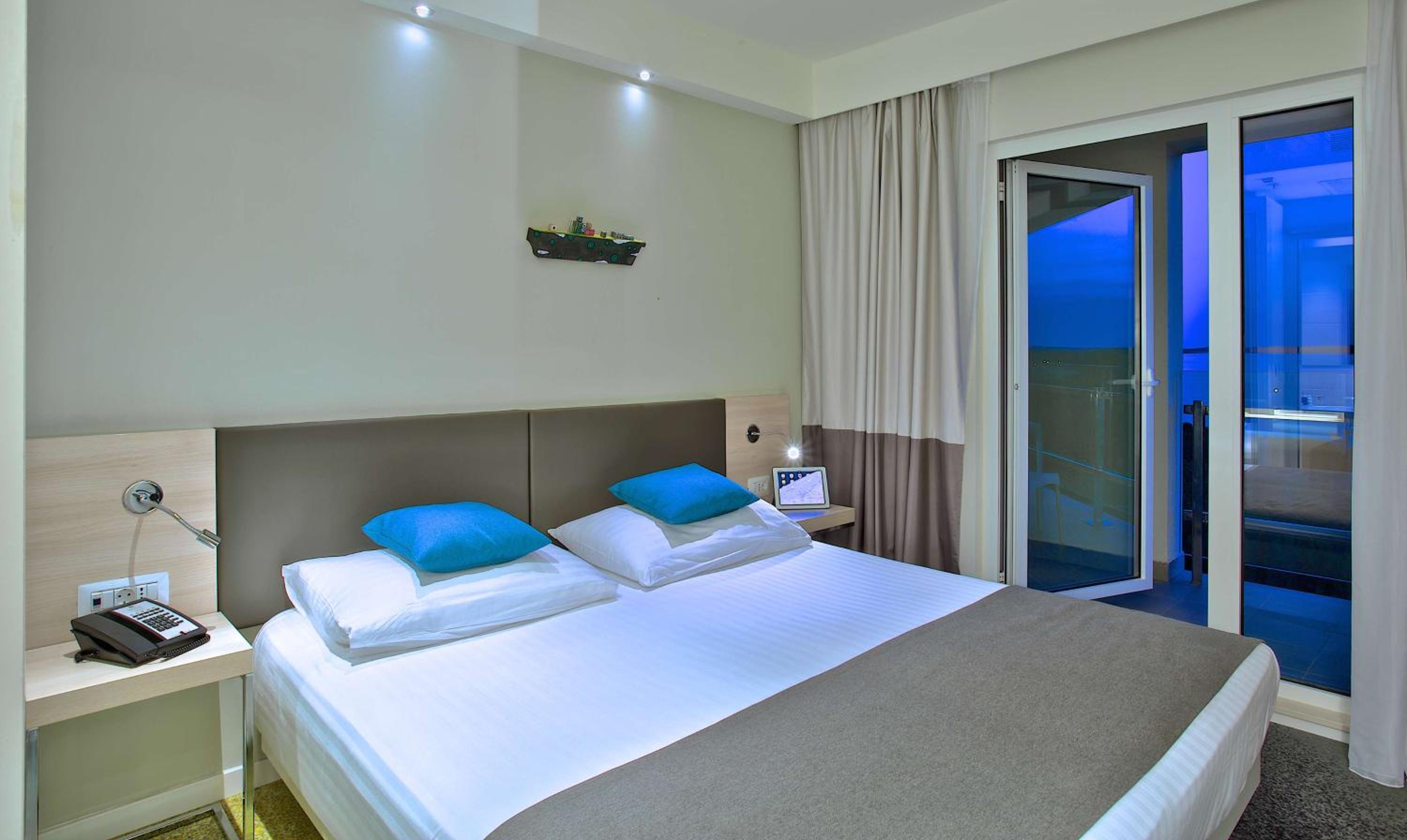 Superior Double or Twin Room with Balcony - Sea Side - Photo 4