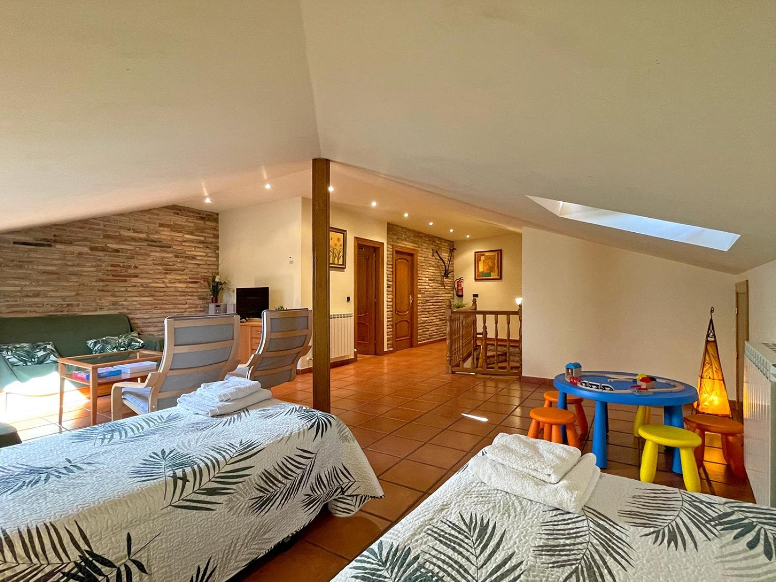 Four-Bedroom House photo 2