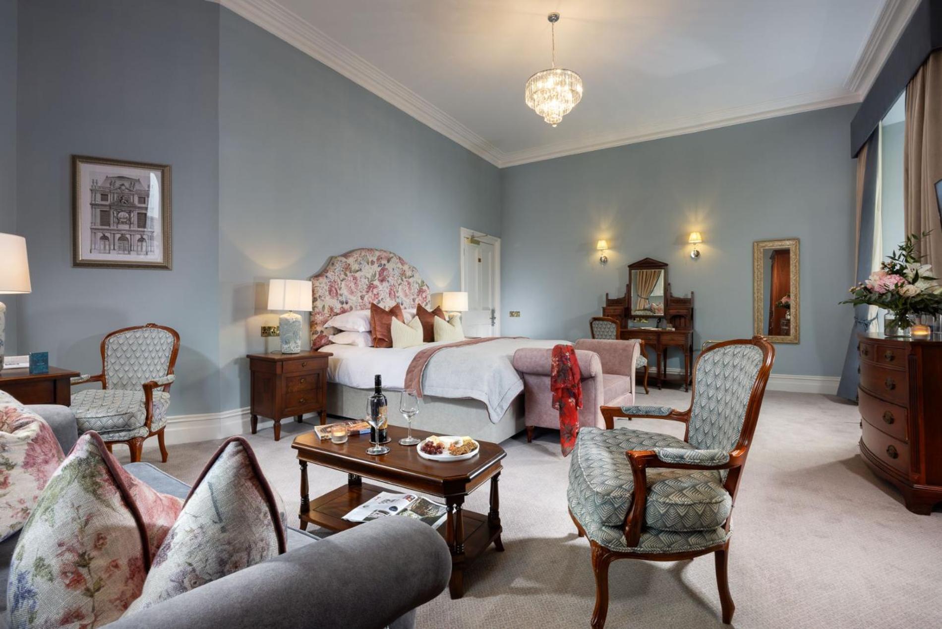 Manor House Suites photo 1