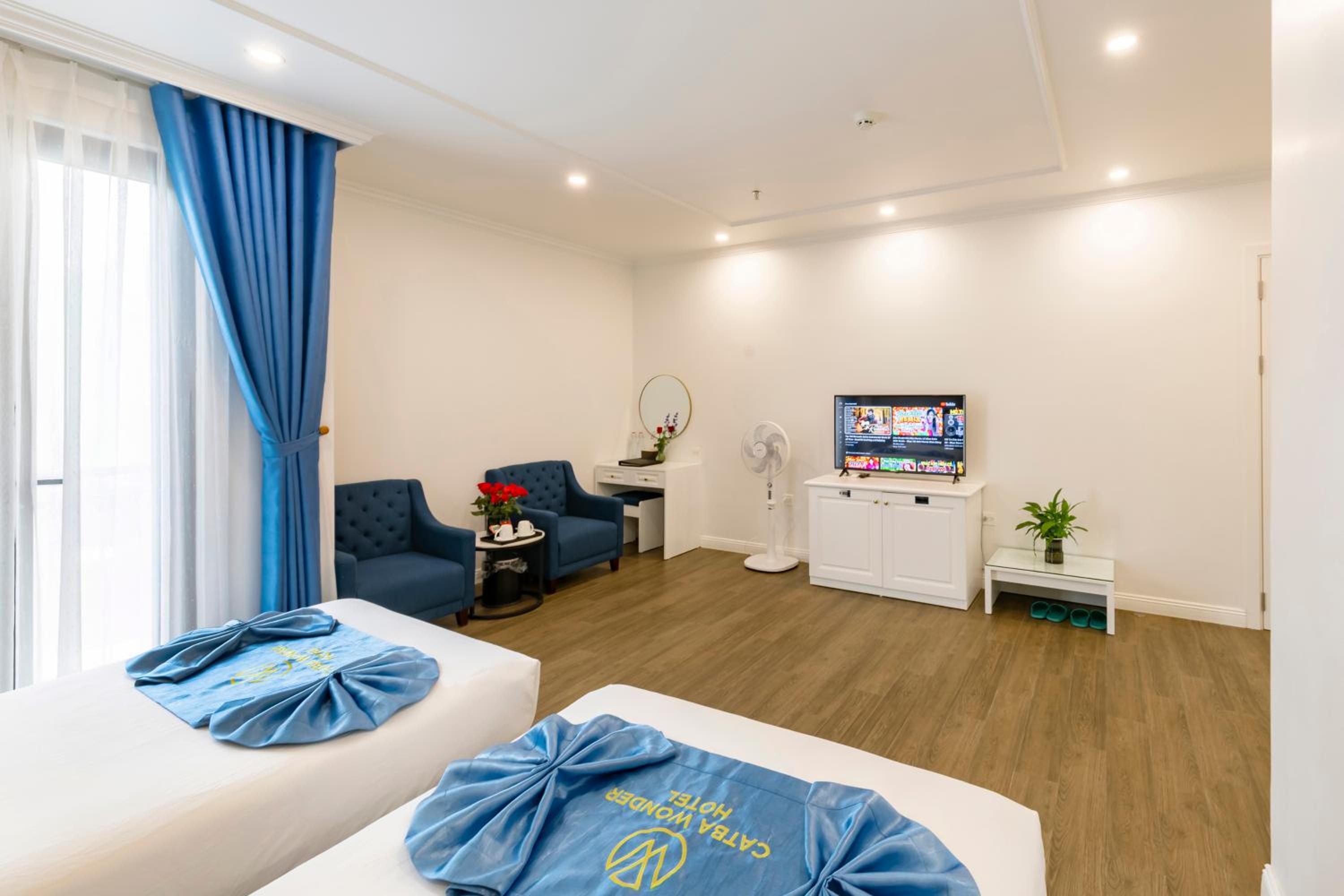 Two-Bedroom Suite - Photo 2