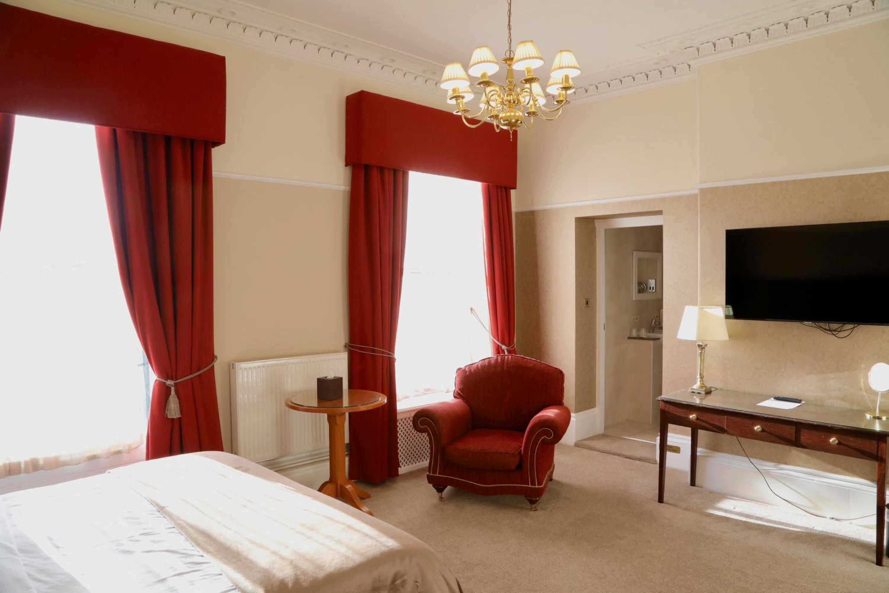 Standard Double or Twin Room photo 1