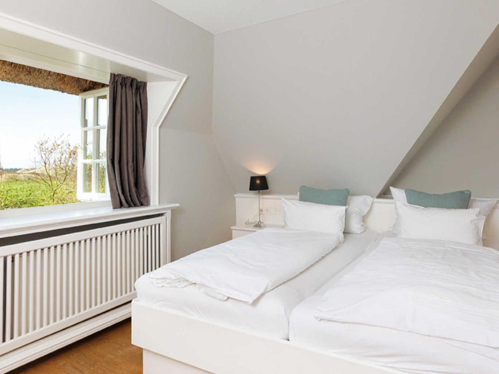 Four-Bedroom House photo 2