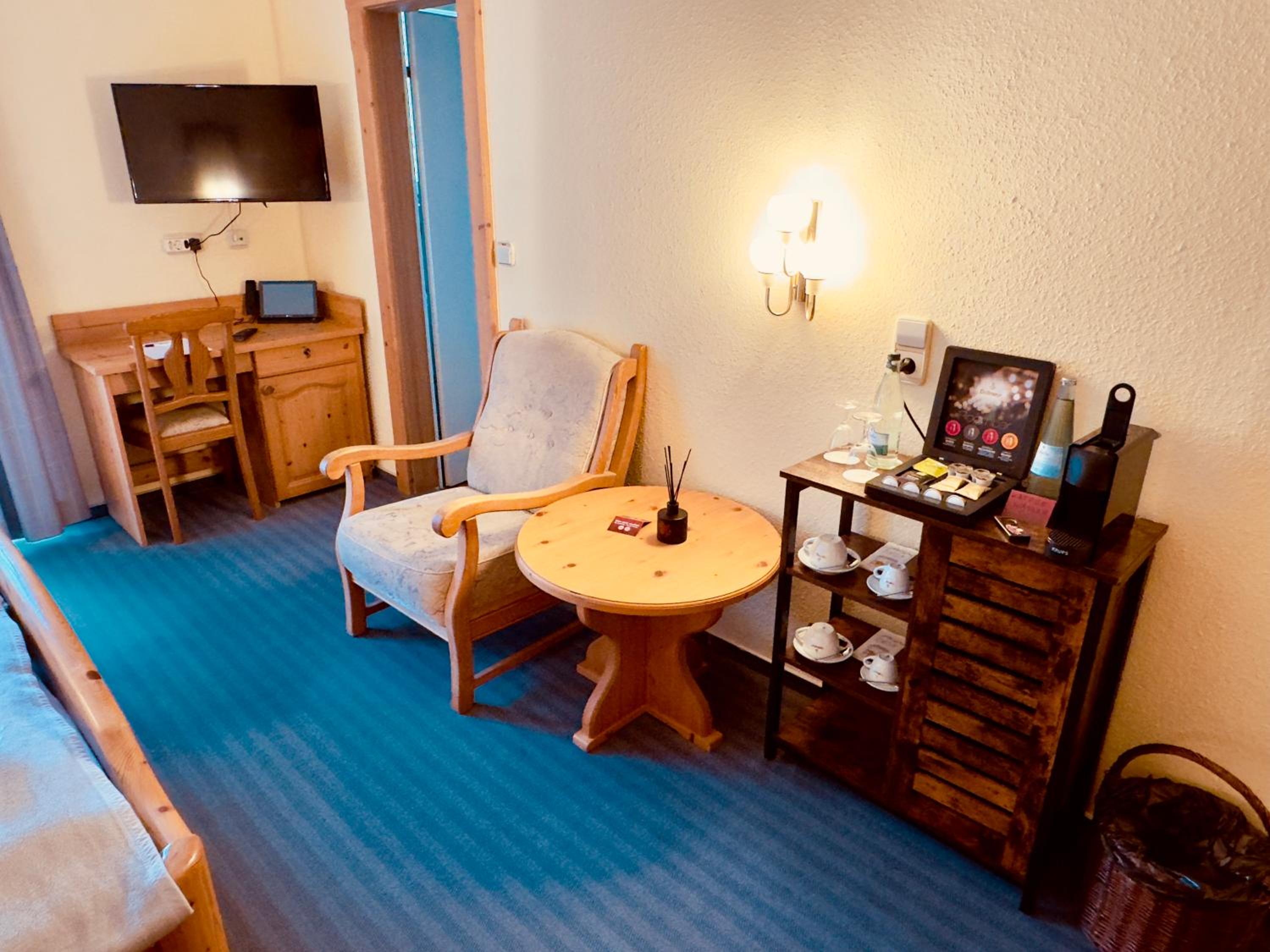 Double Room with Balcony - Photo 31