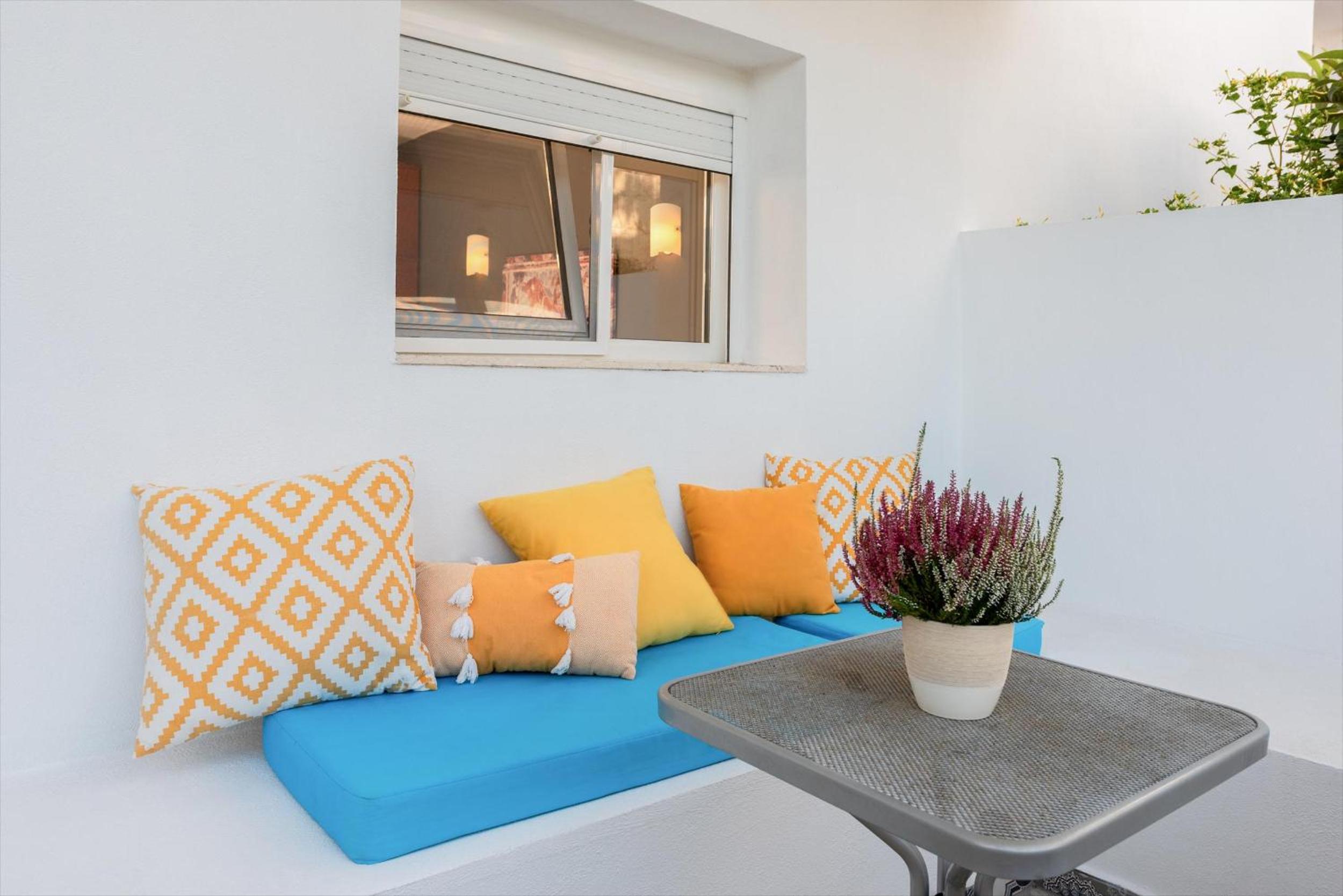 Comfort Garden Room