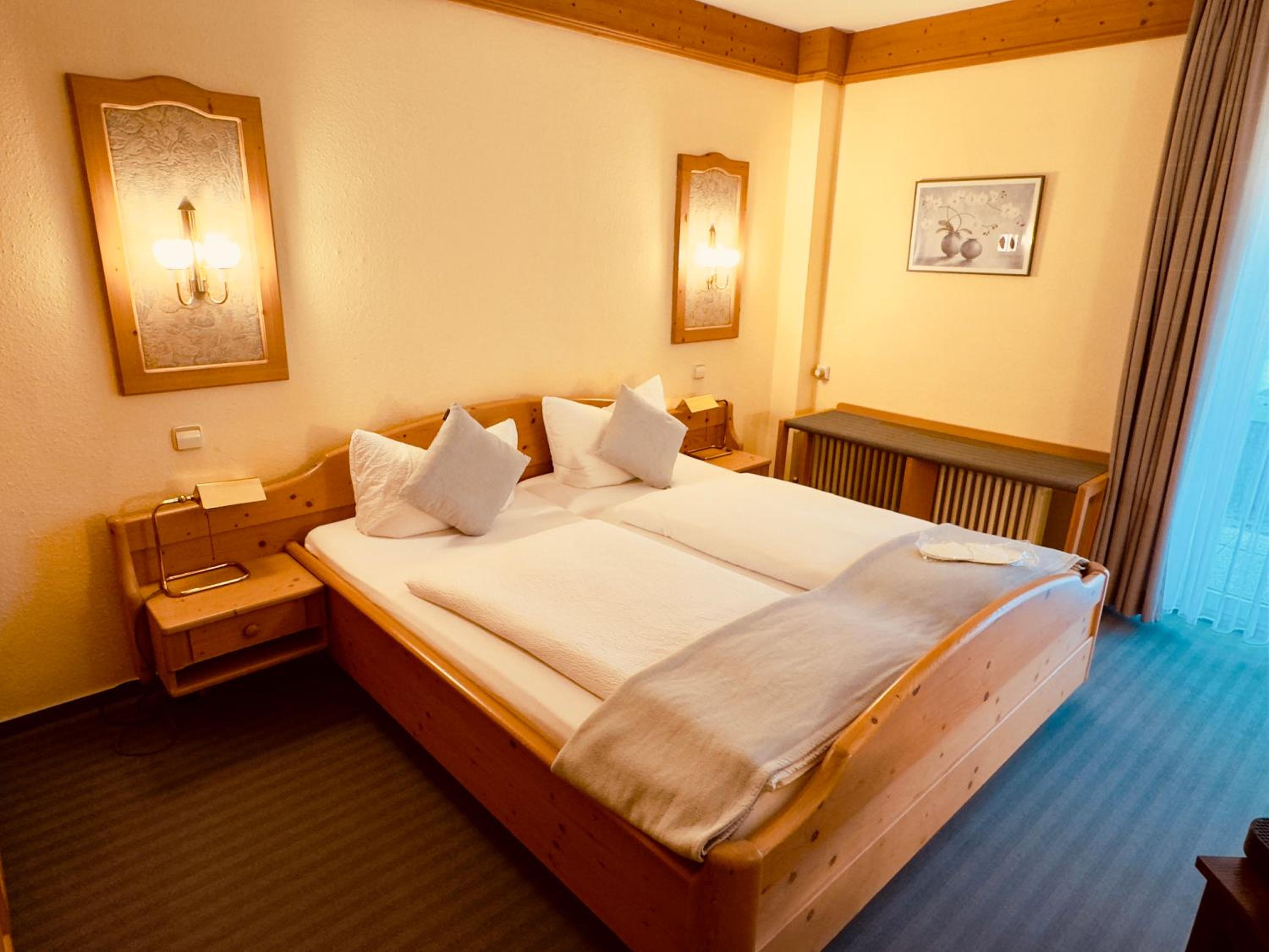Double Room with Balcony - Photo 1