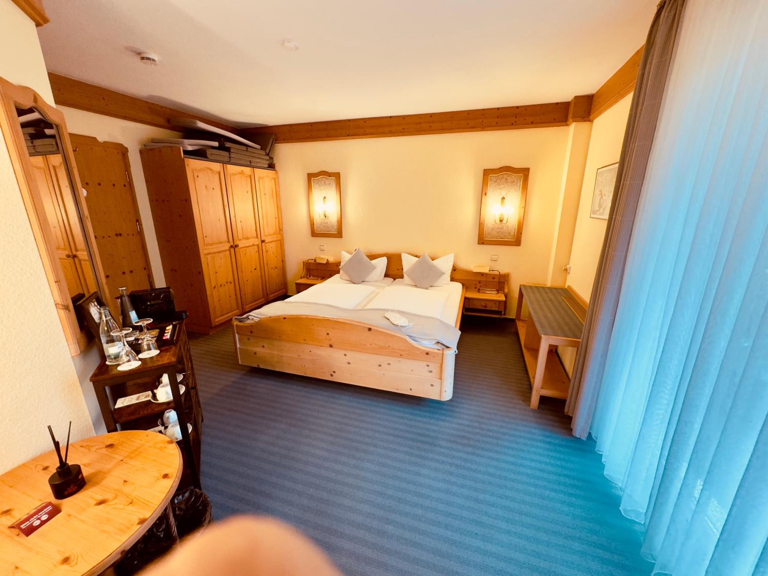 Double Room with Balcony - Photo 36