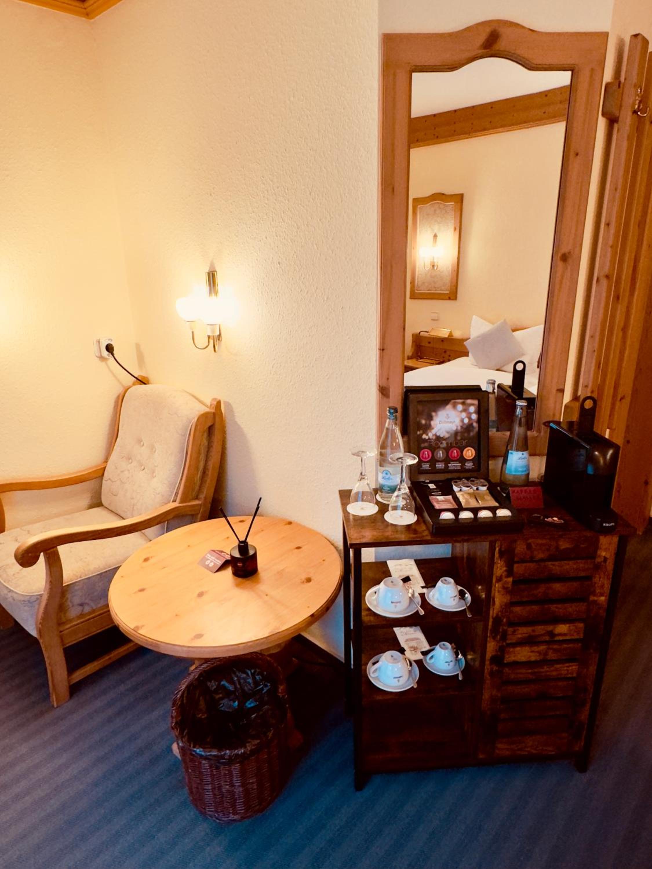 Double Room with Balcony - Photo 21