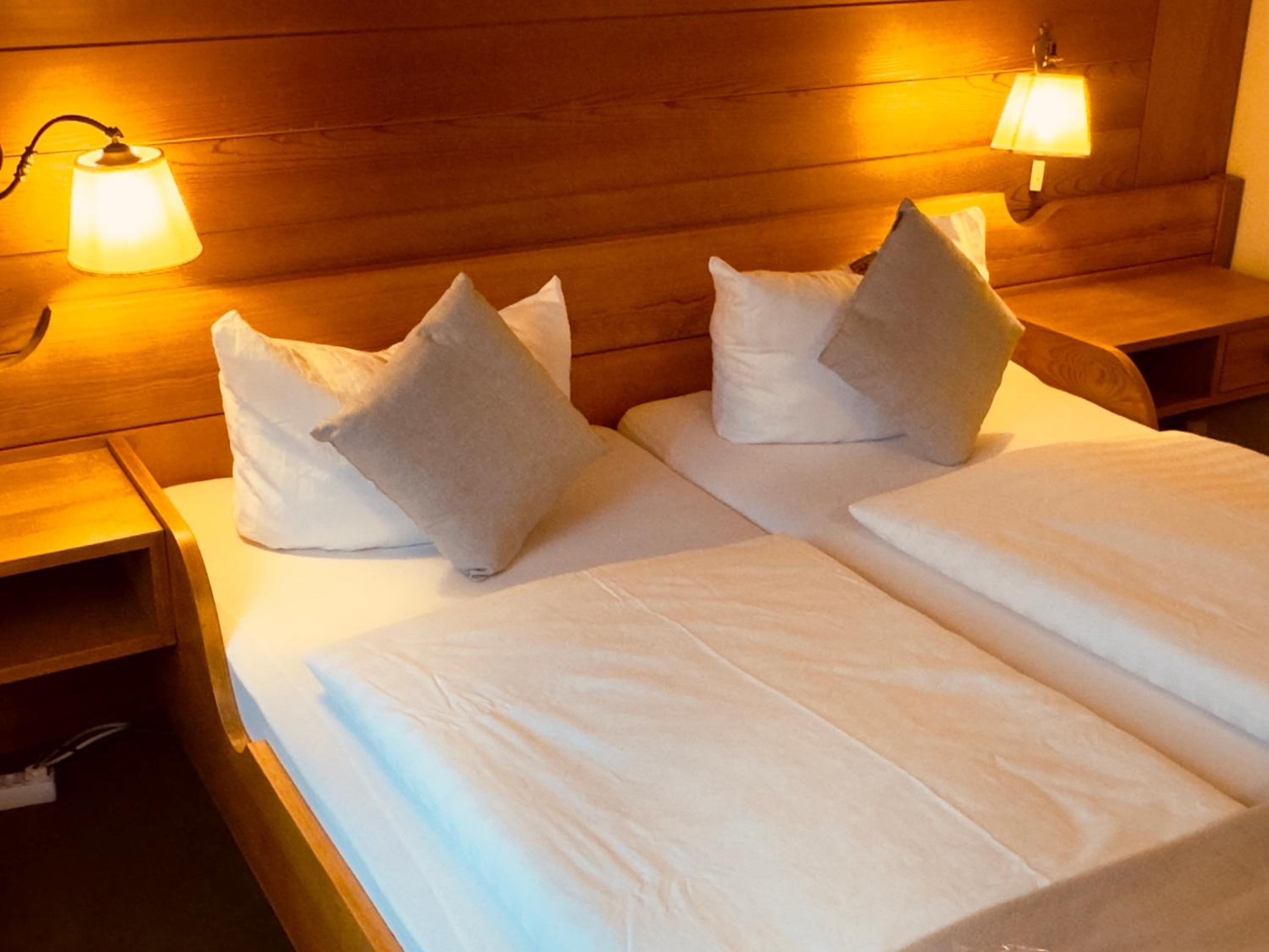 Double Room with Balcony - Photo 17