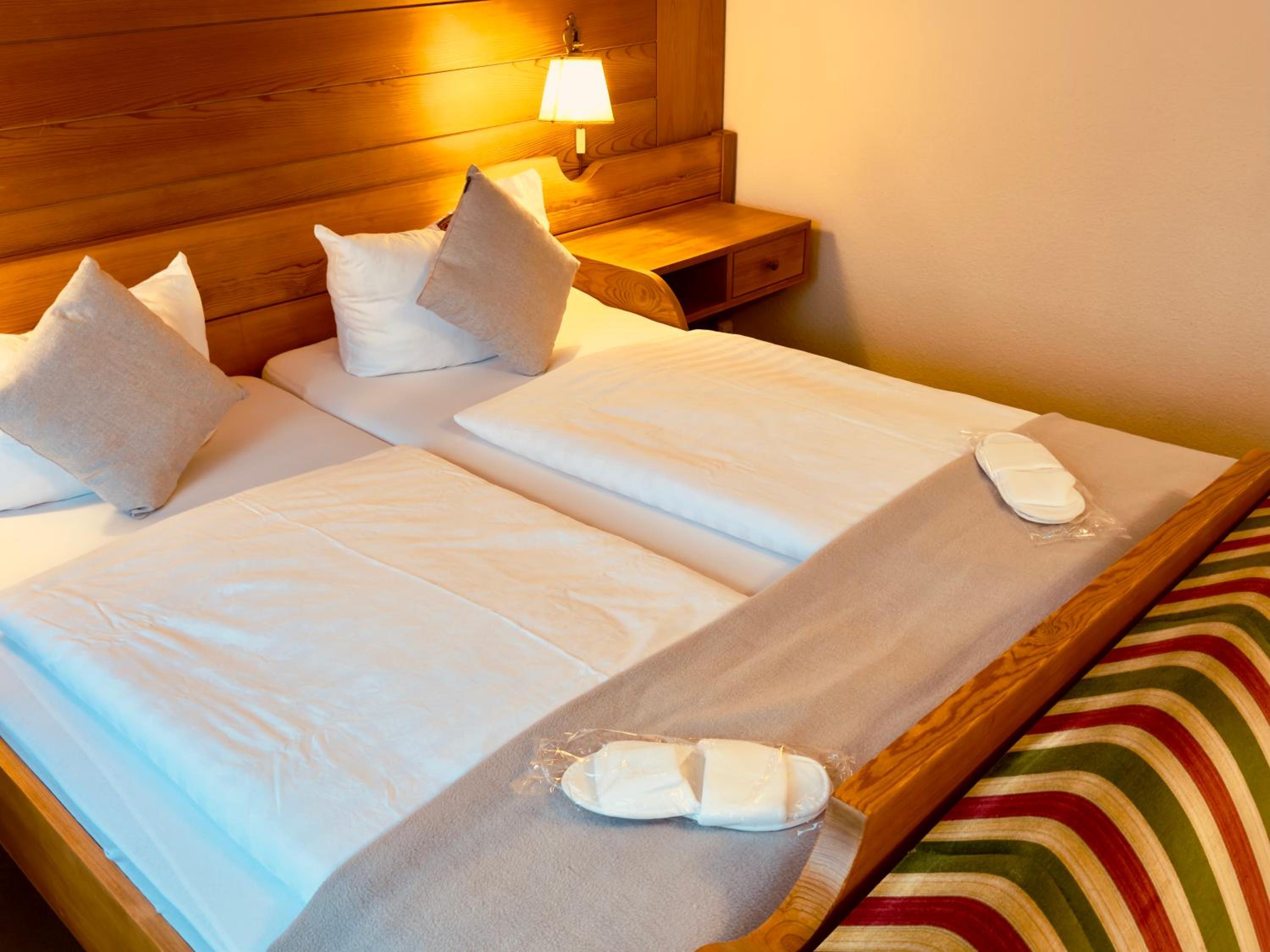 Double Room with Balcony - Photo 14