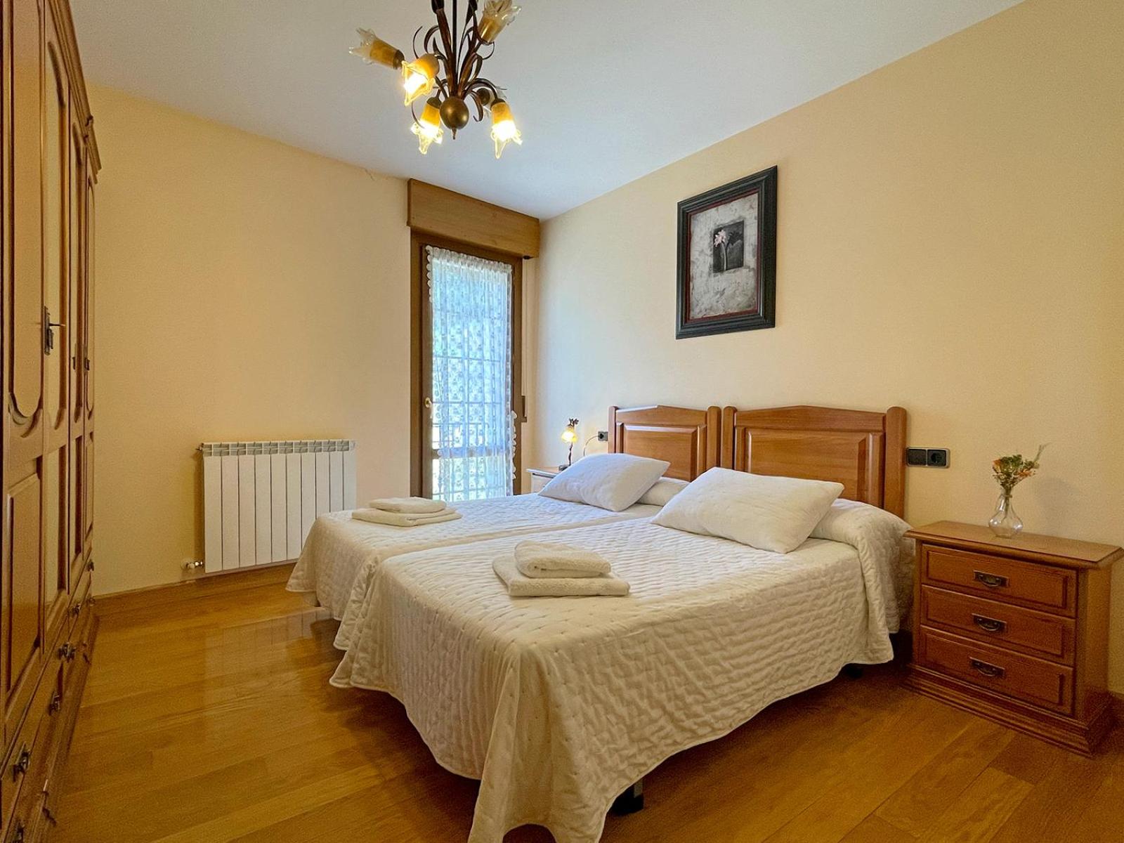 4-Bedroom House photo 2