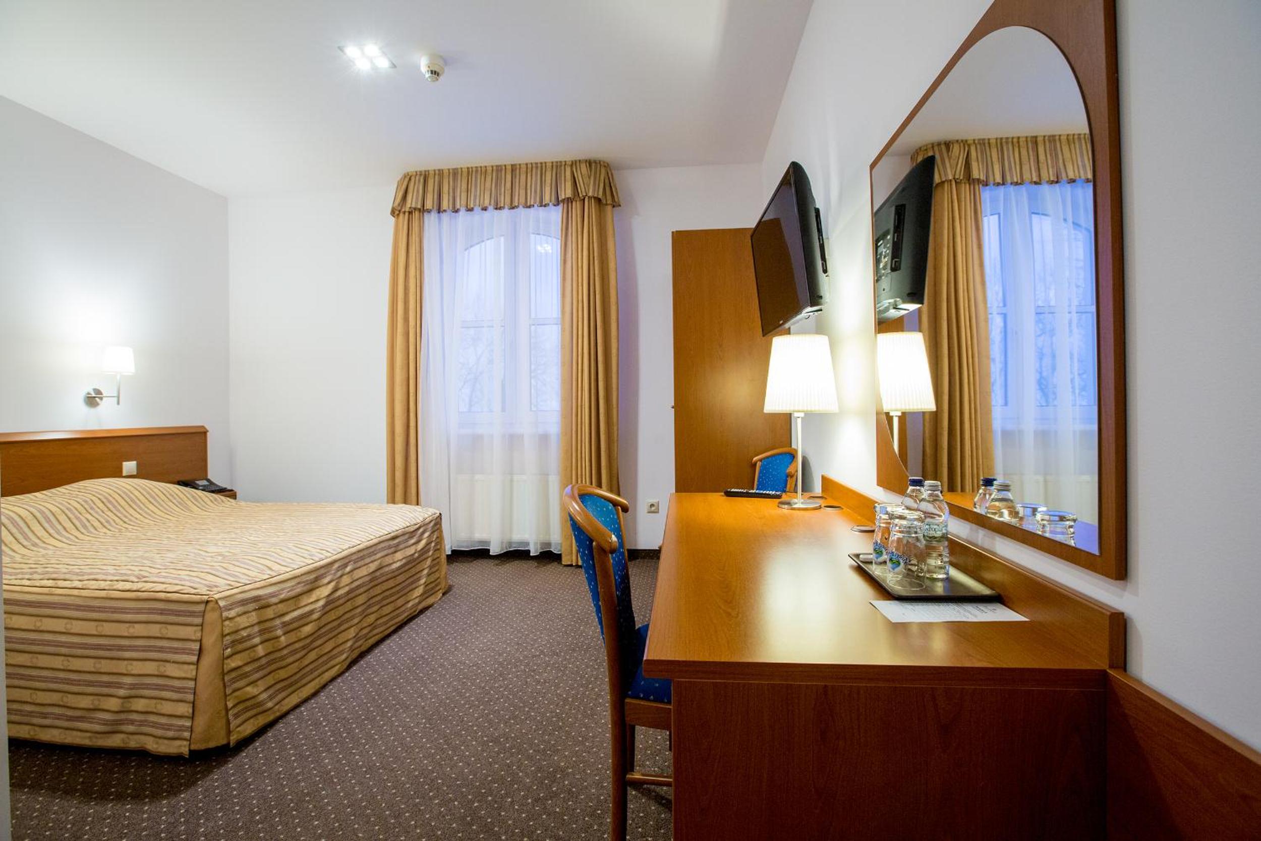Double or Twin Room - Photo 1