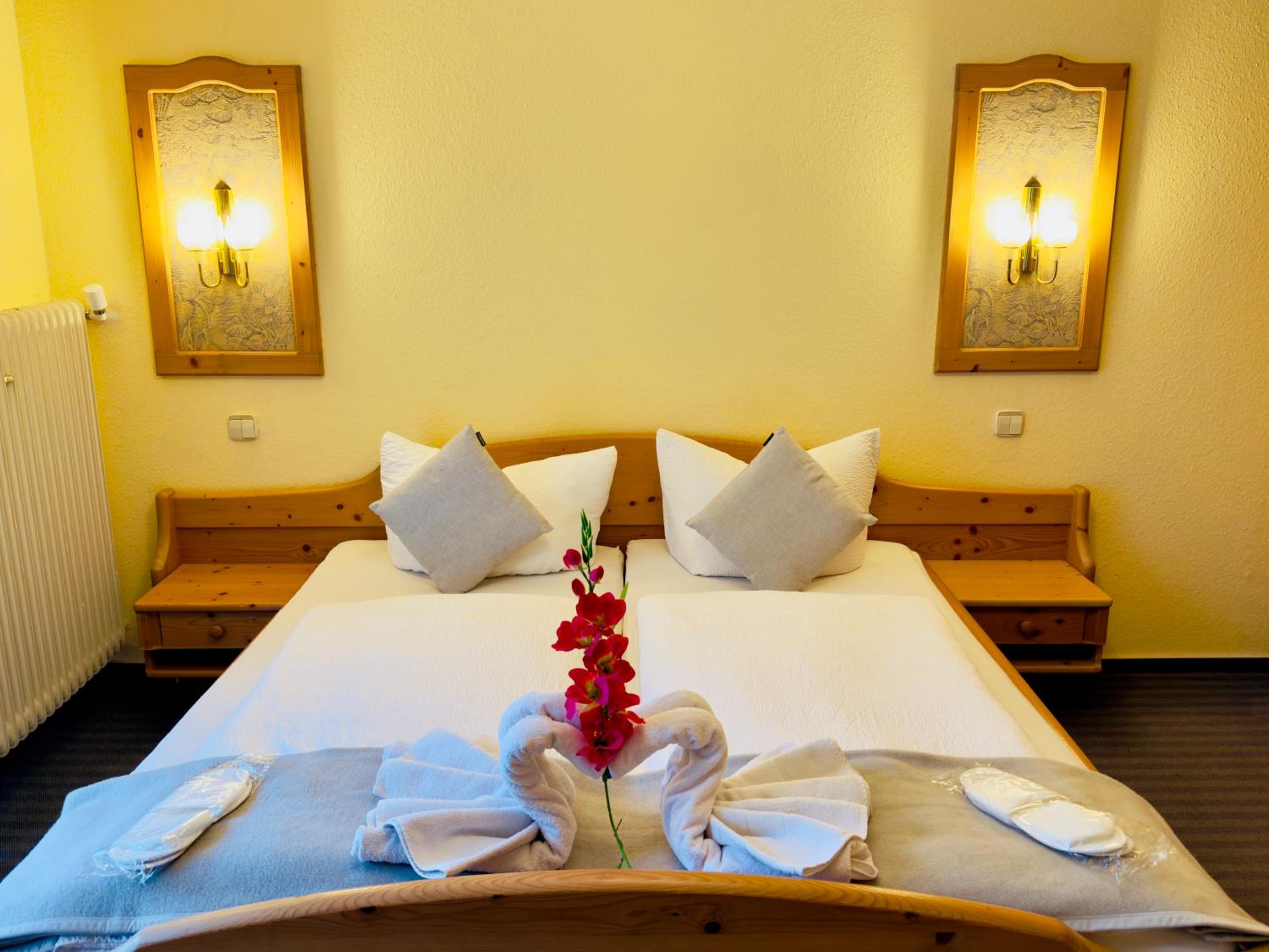 Deluxe Double Room with Balcony - Photo 1