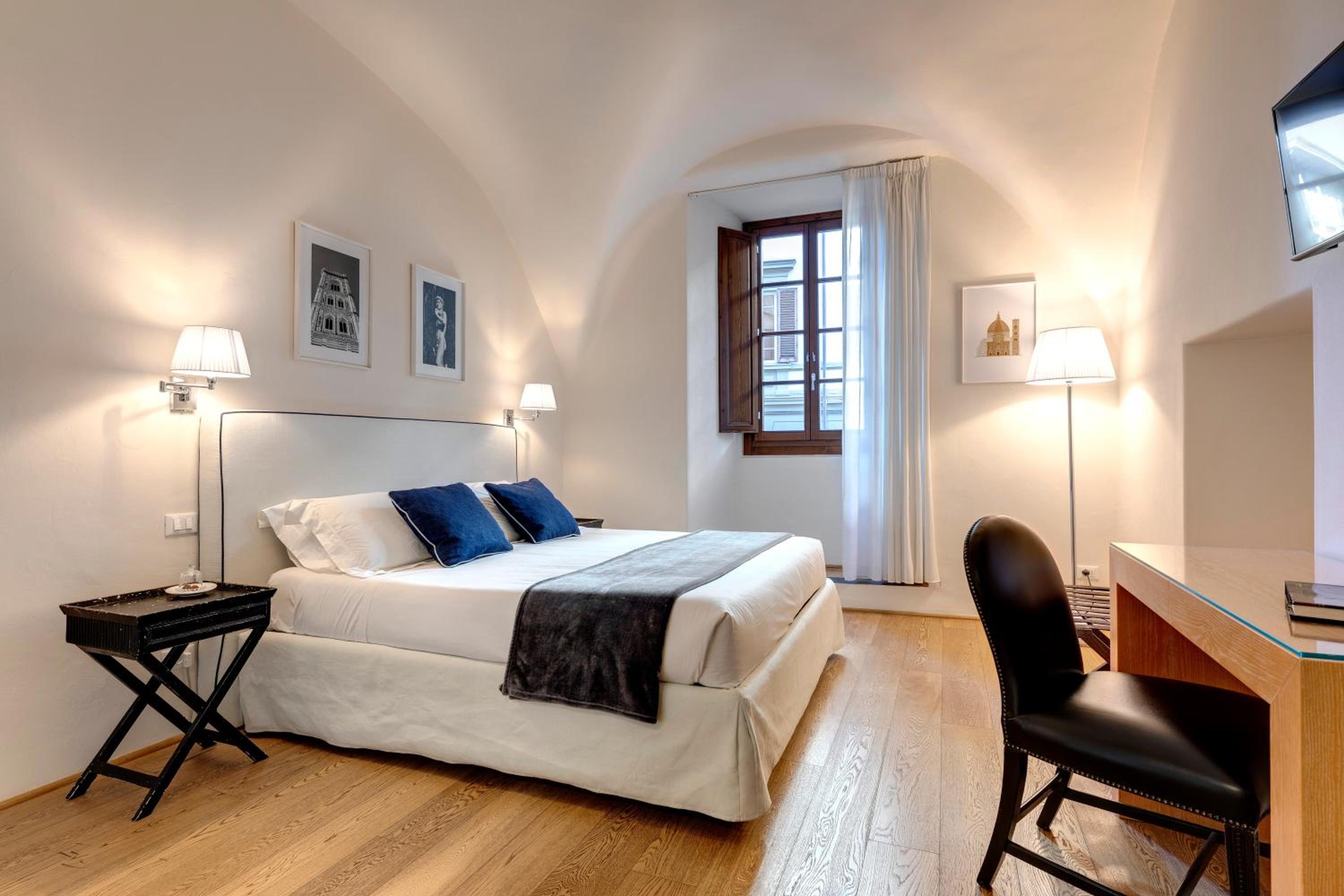 Double Room with Private Bathroom photo 2