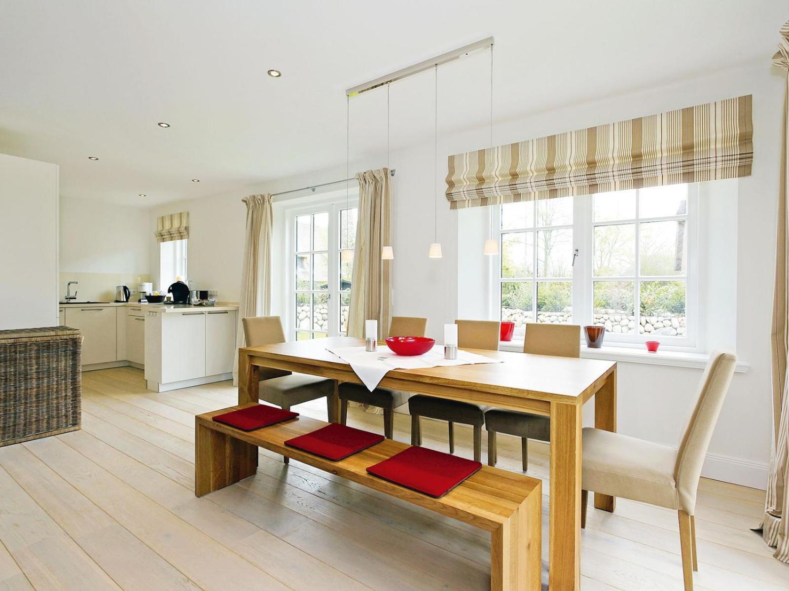 Four-Bedroom House photo 2