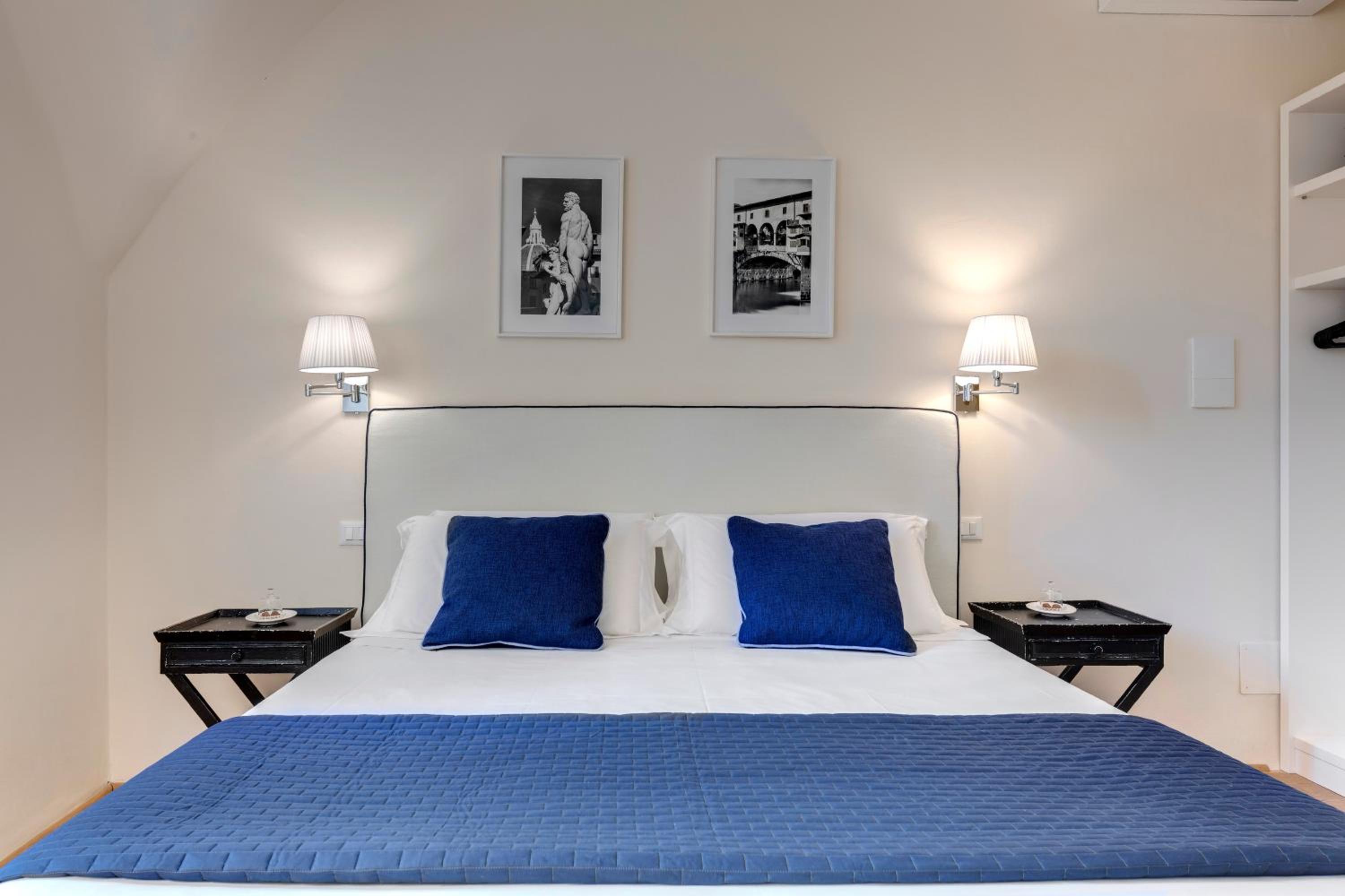 Double Room with Private Bathroom photo 1