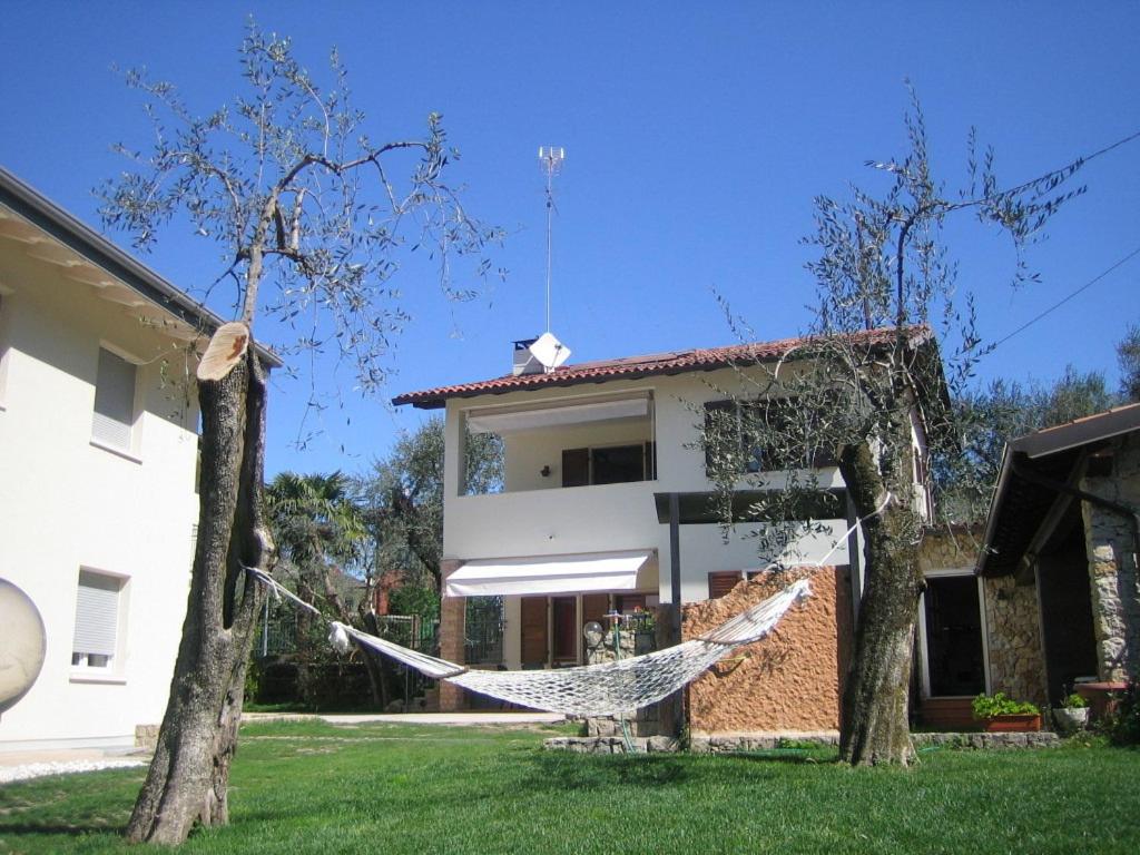 Apartment 1B photo 3
