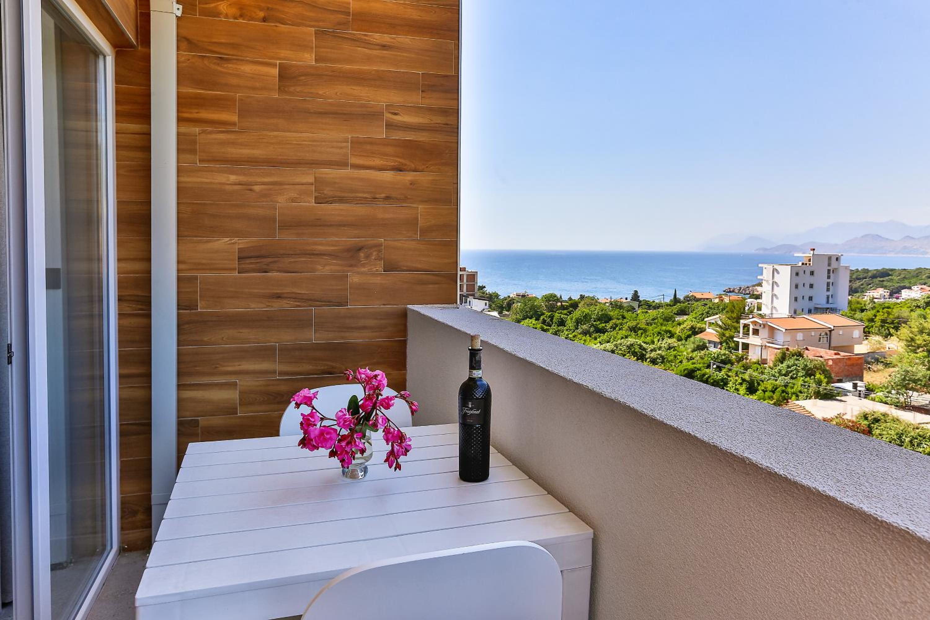 Family Suite with Balcony photo 2