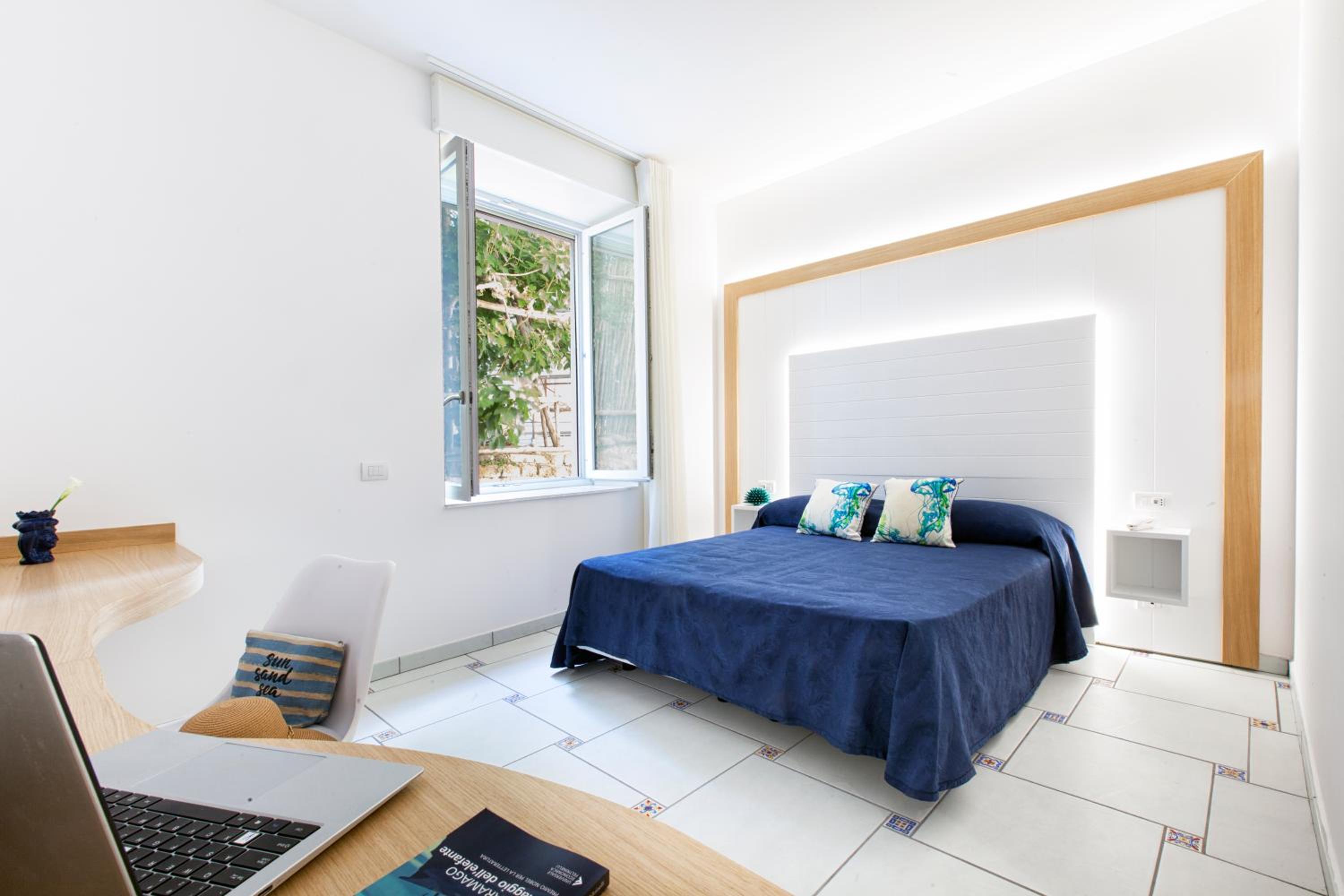 Standard Double Room - Photo 4