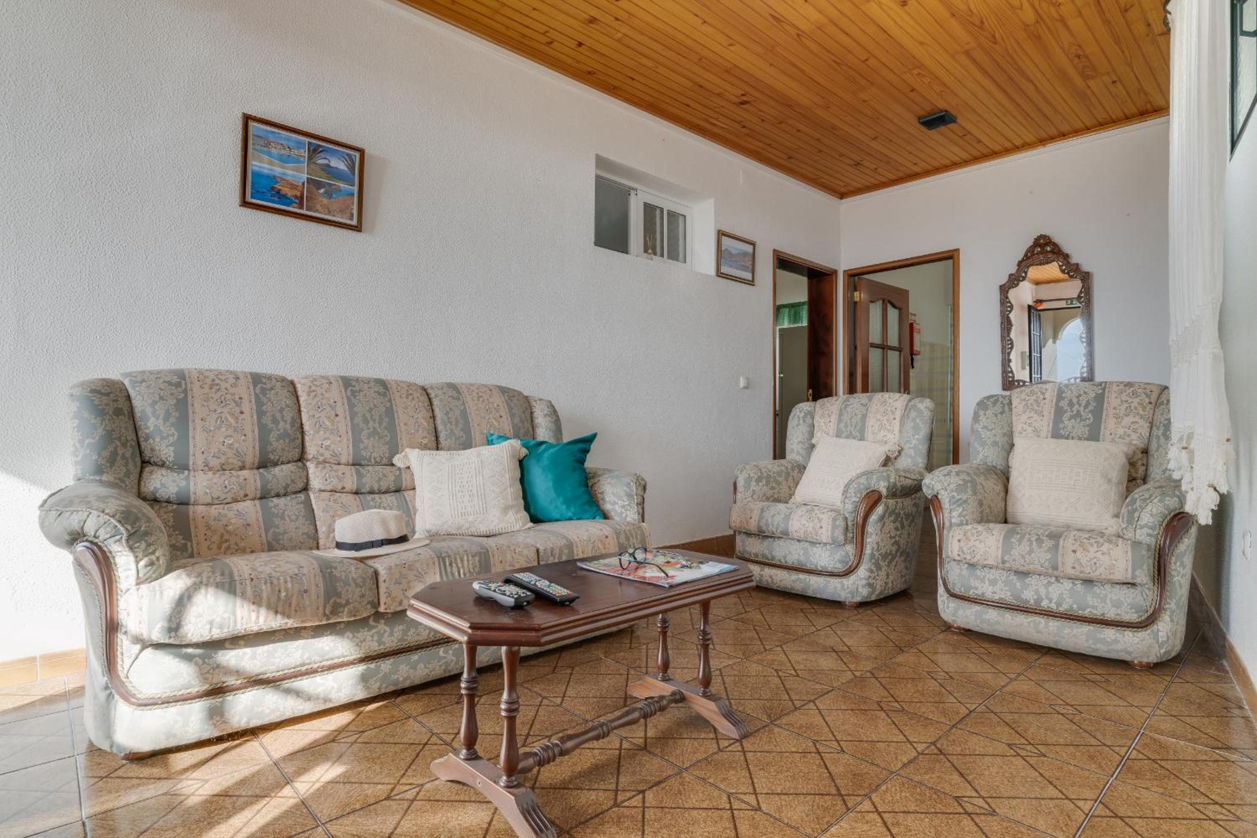 Three-Bedroom House photo 3