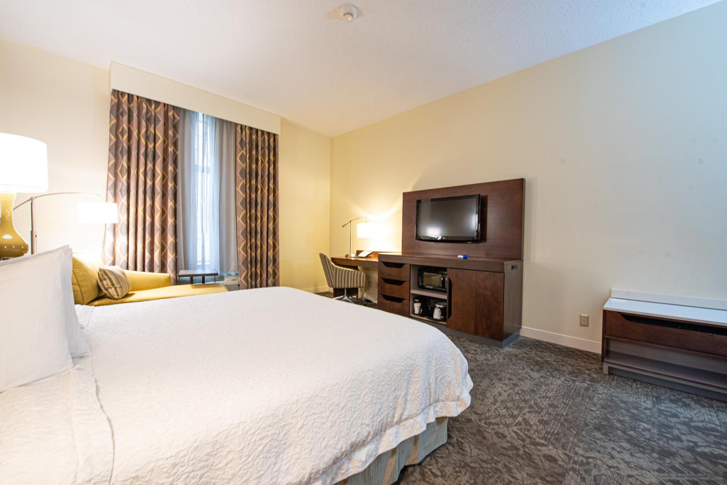King Room - Mobility Access/Non-Smoking - Photo 3