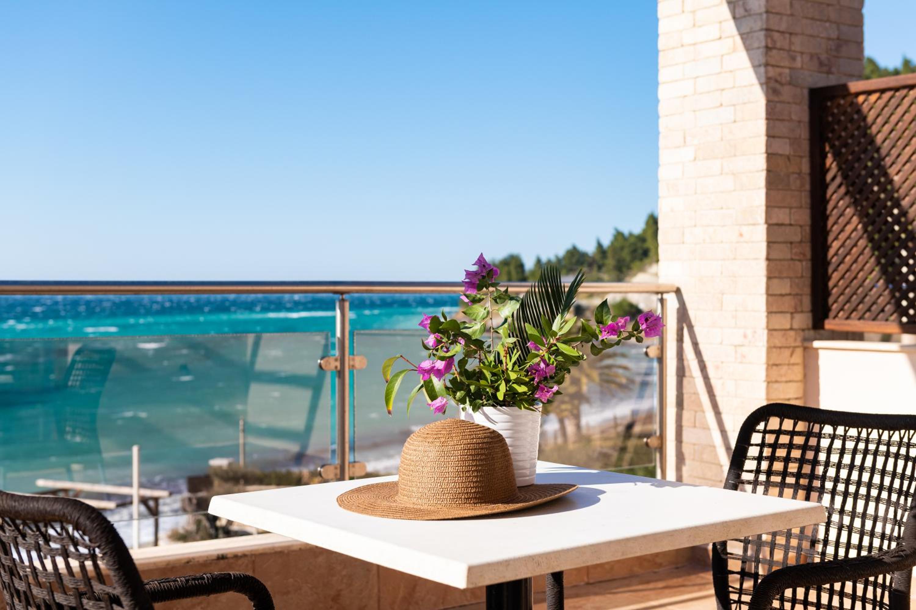 Superior Double Room - Beach Front - Photo 5