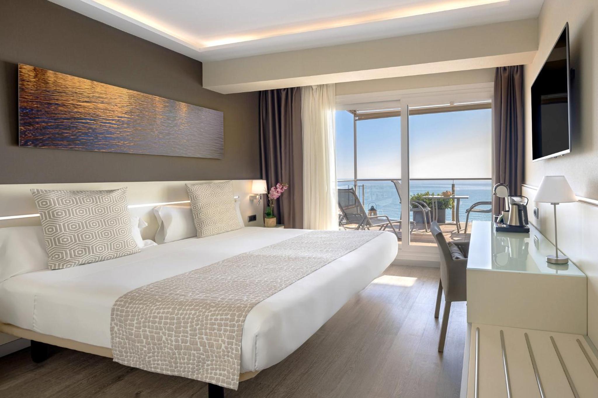 Habitación Doble o con Dos Camas Superior con Vista al Mar