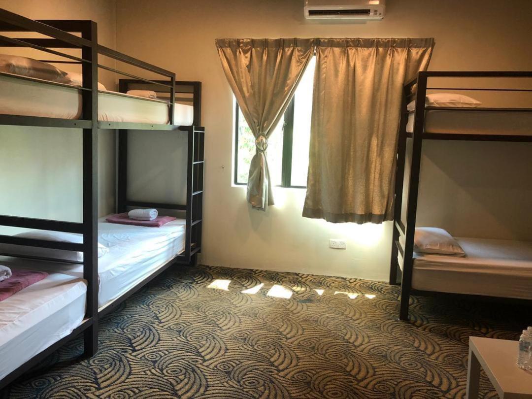 8-Bed Male Dormitory Room photo 2