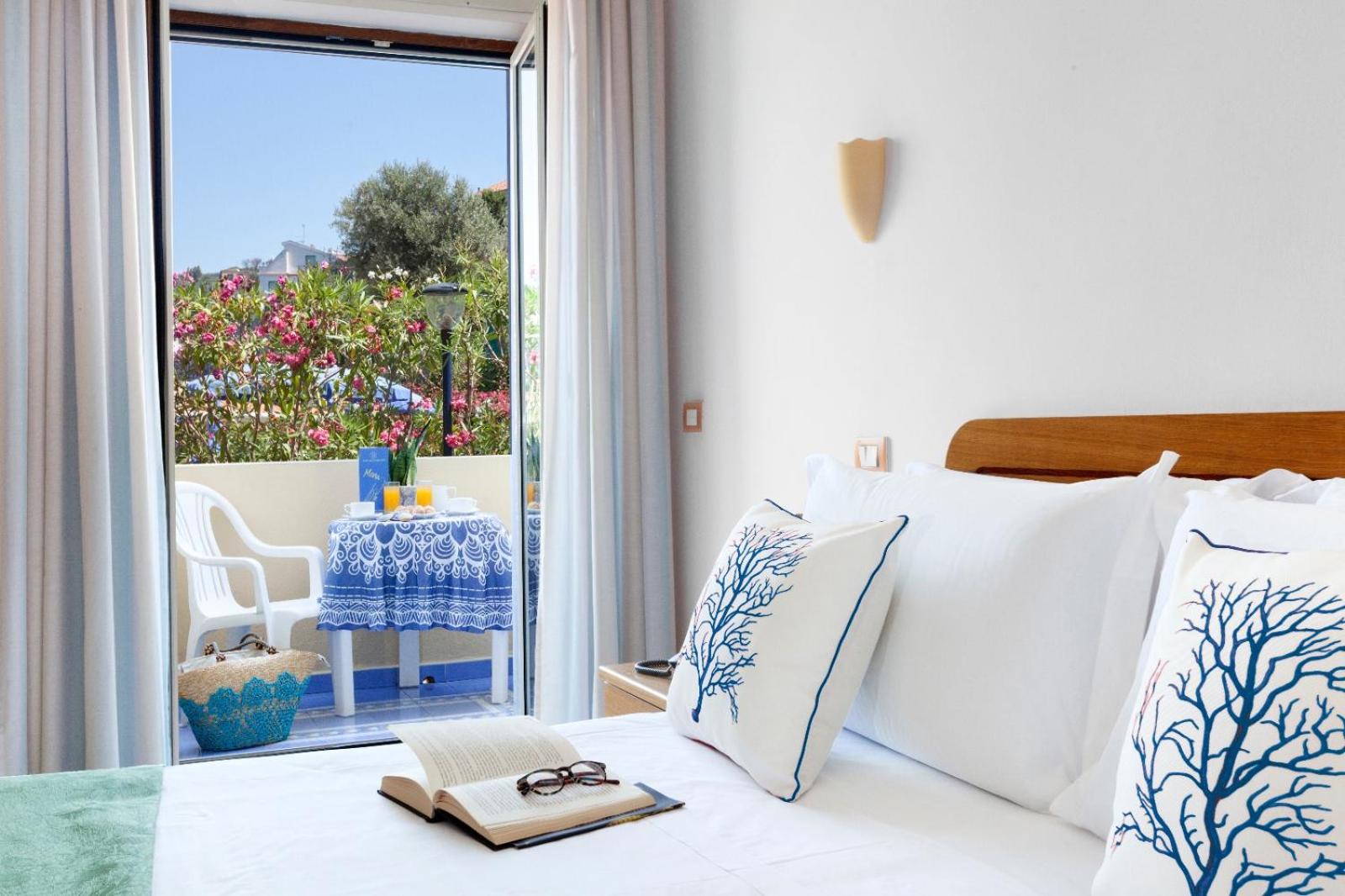 Deluxe Double Room - Photo 4