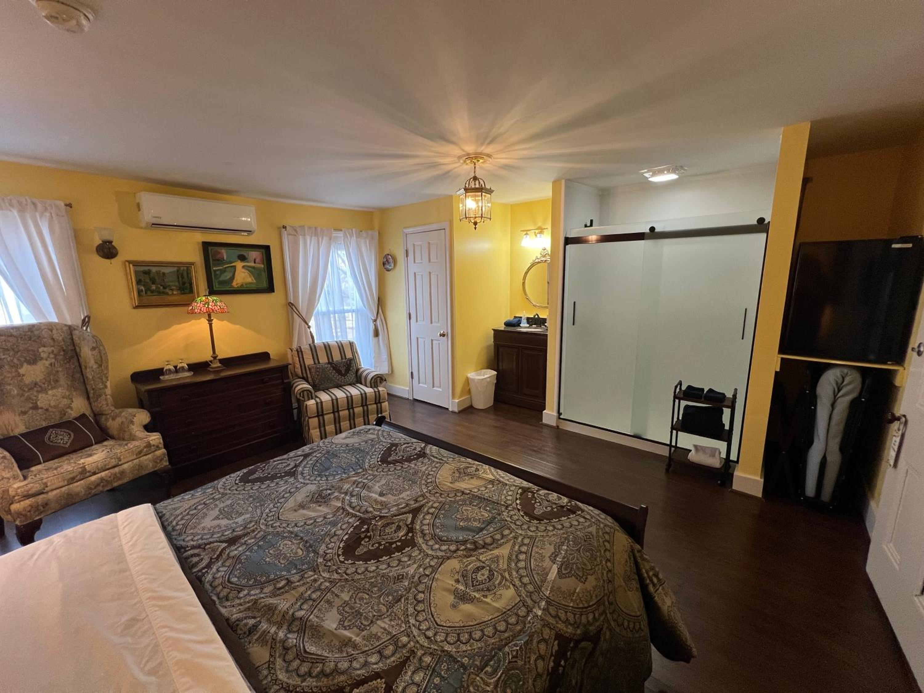 Queen Room