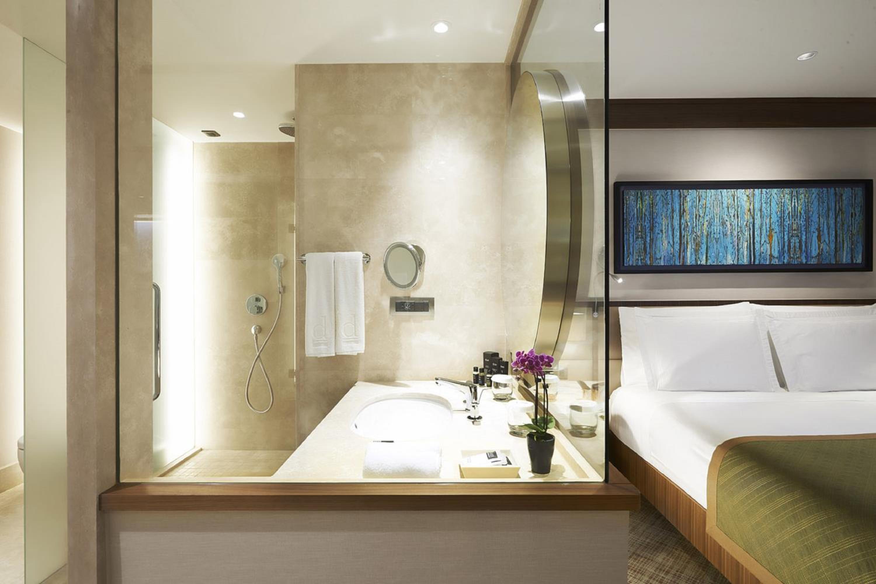Deluxe King Room photo 3