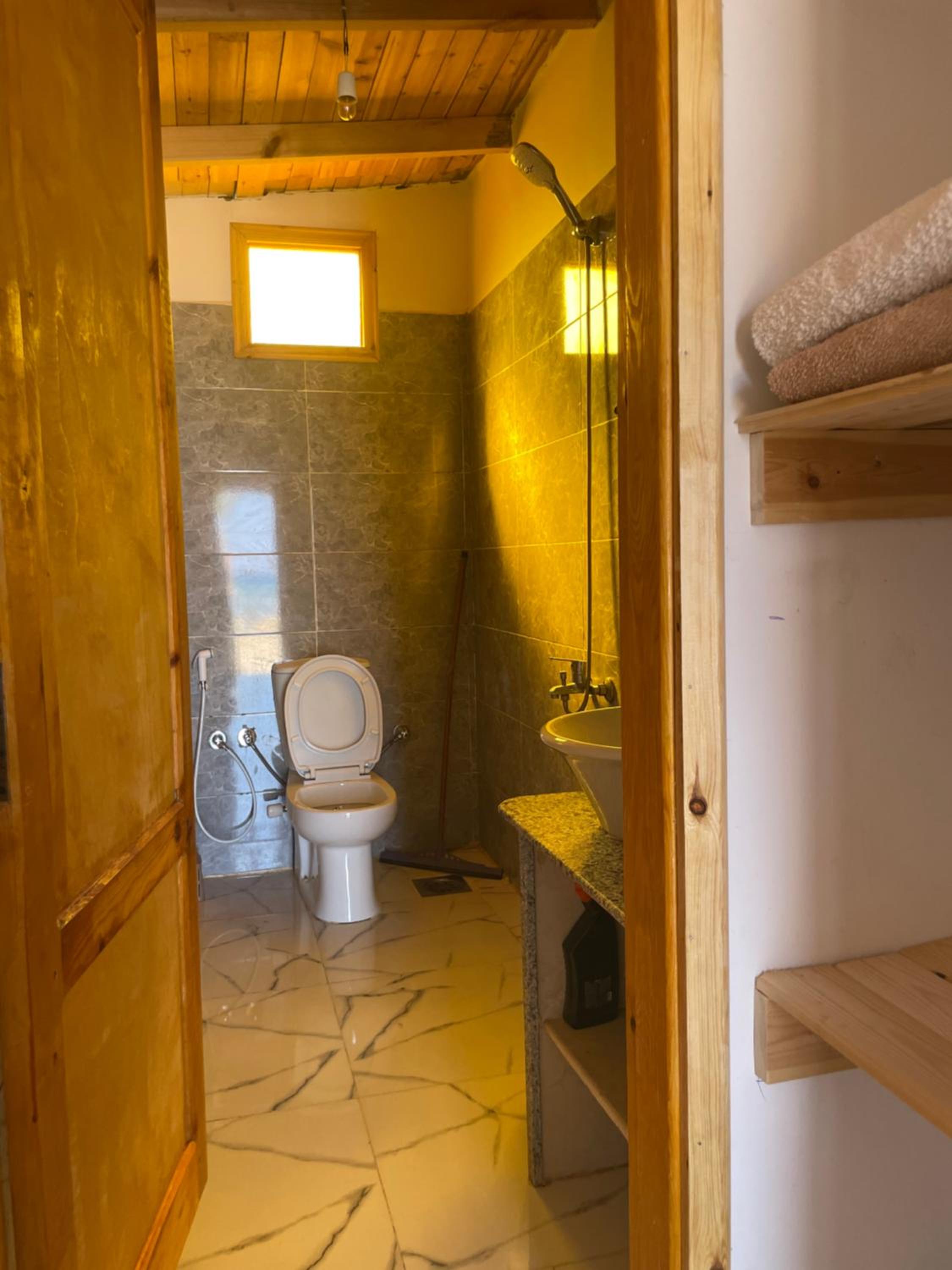 Deluxe Bungalow with Sea View - Photo 10