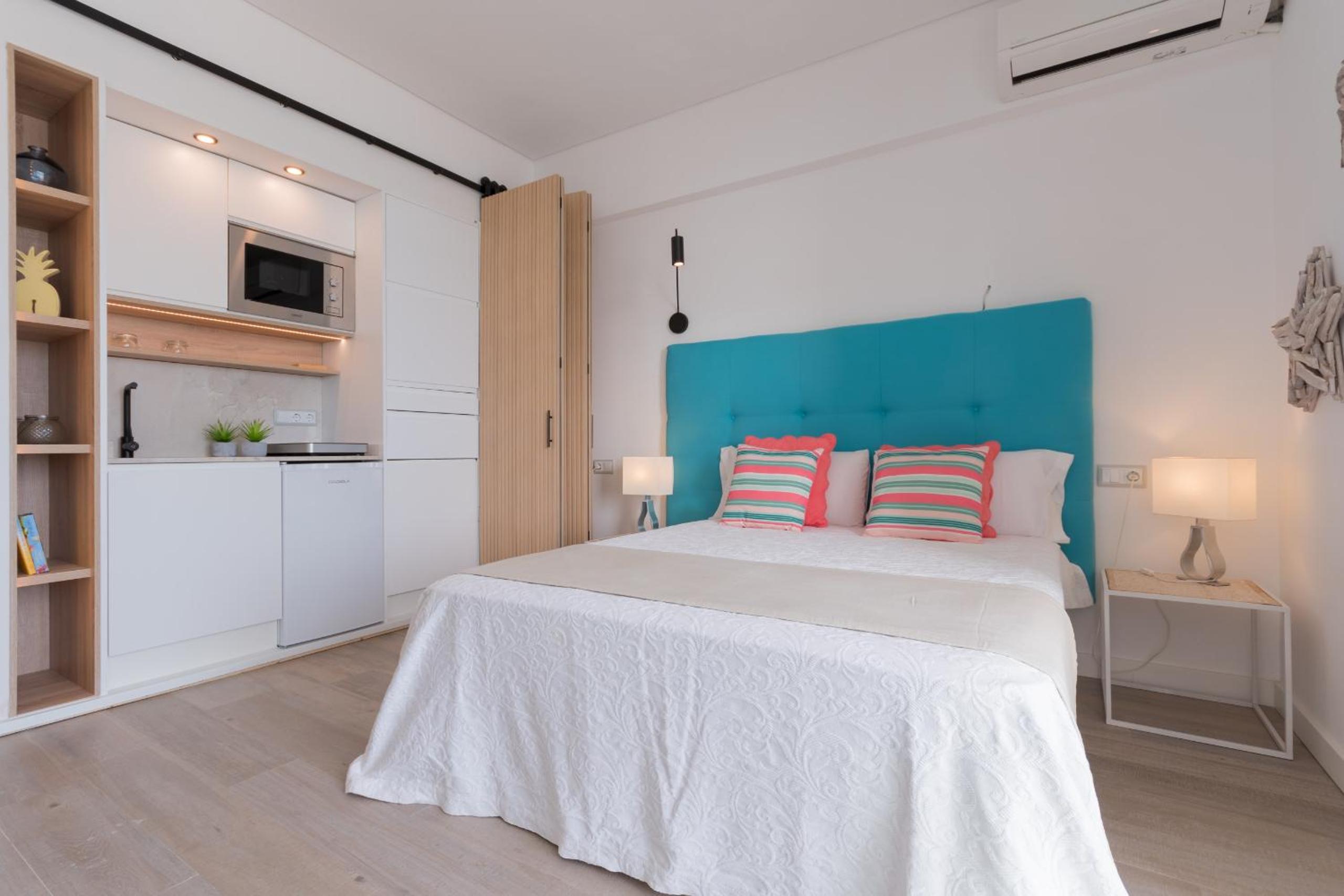 Studio Apartment with Sea View photo 1
