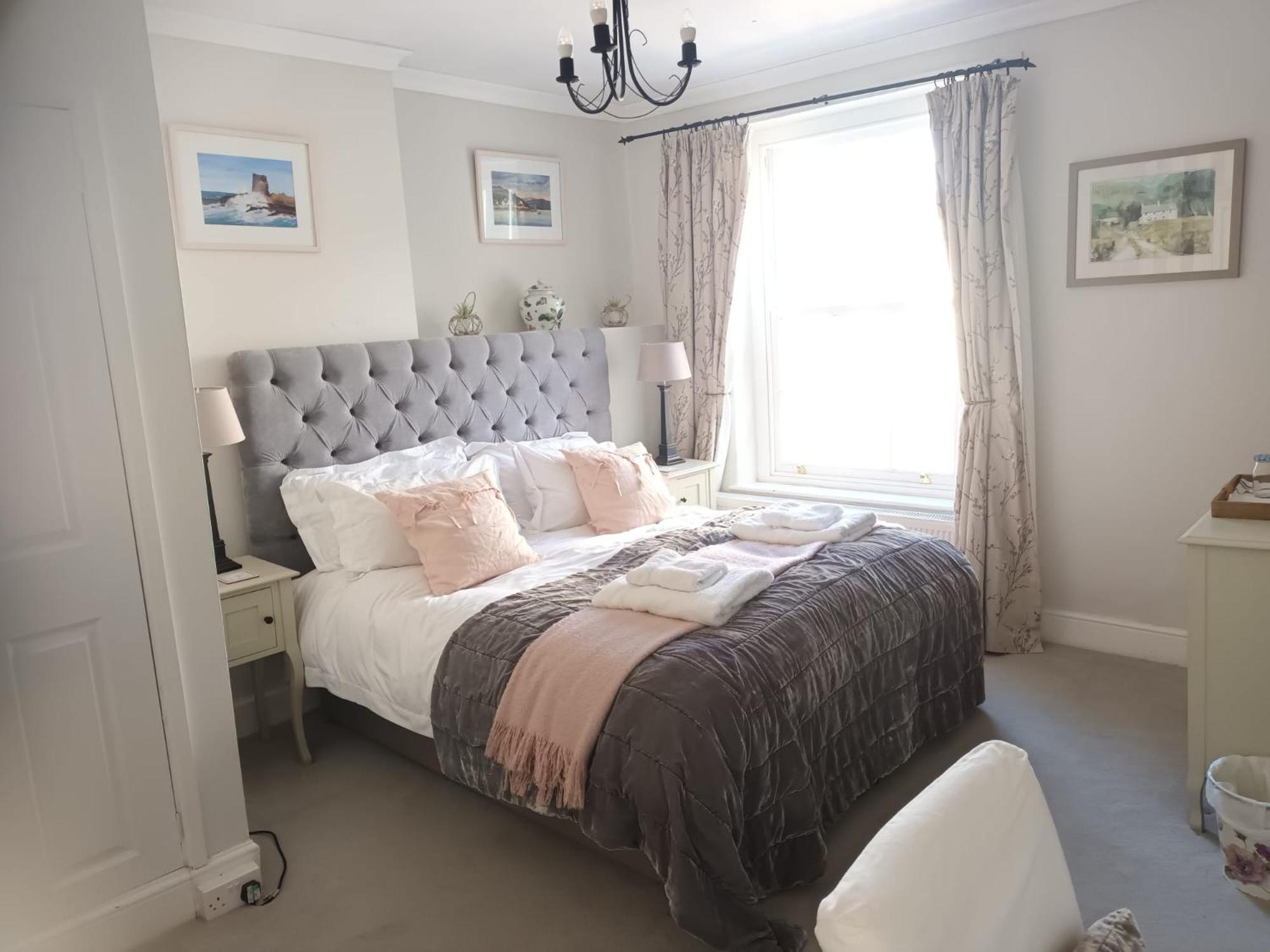 Large Double Room photo 3