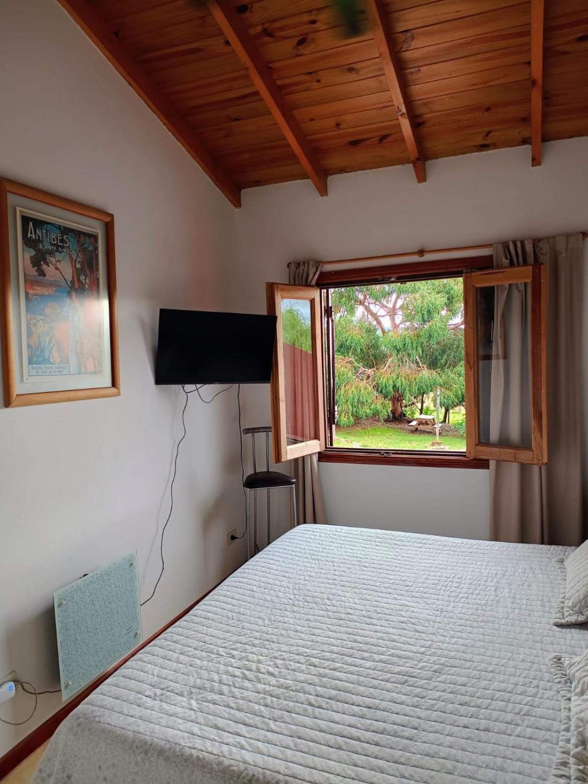 Double Room with Private Bathroom photo 1