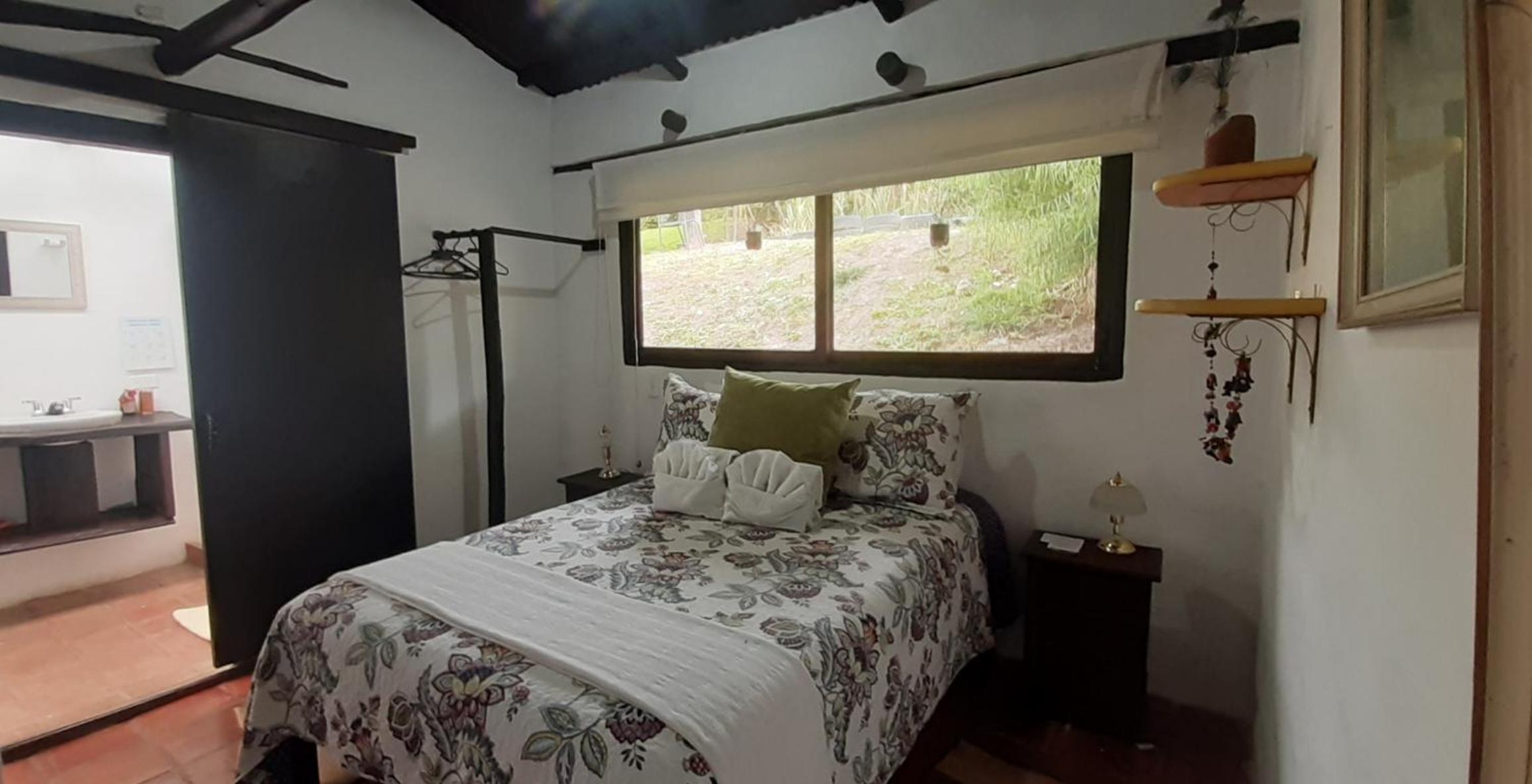 Double Room with Private Bathroom photo 2
