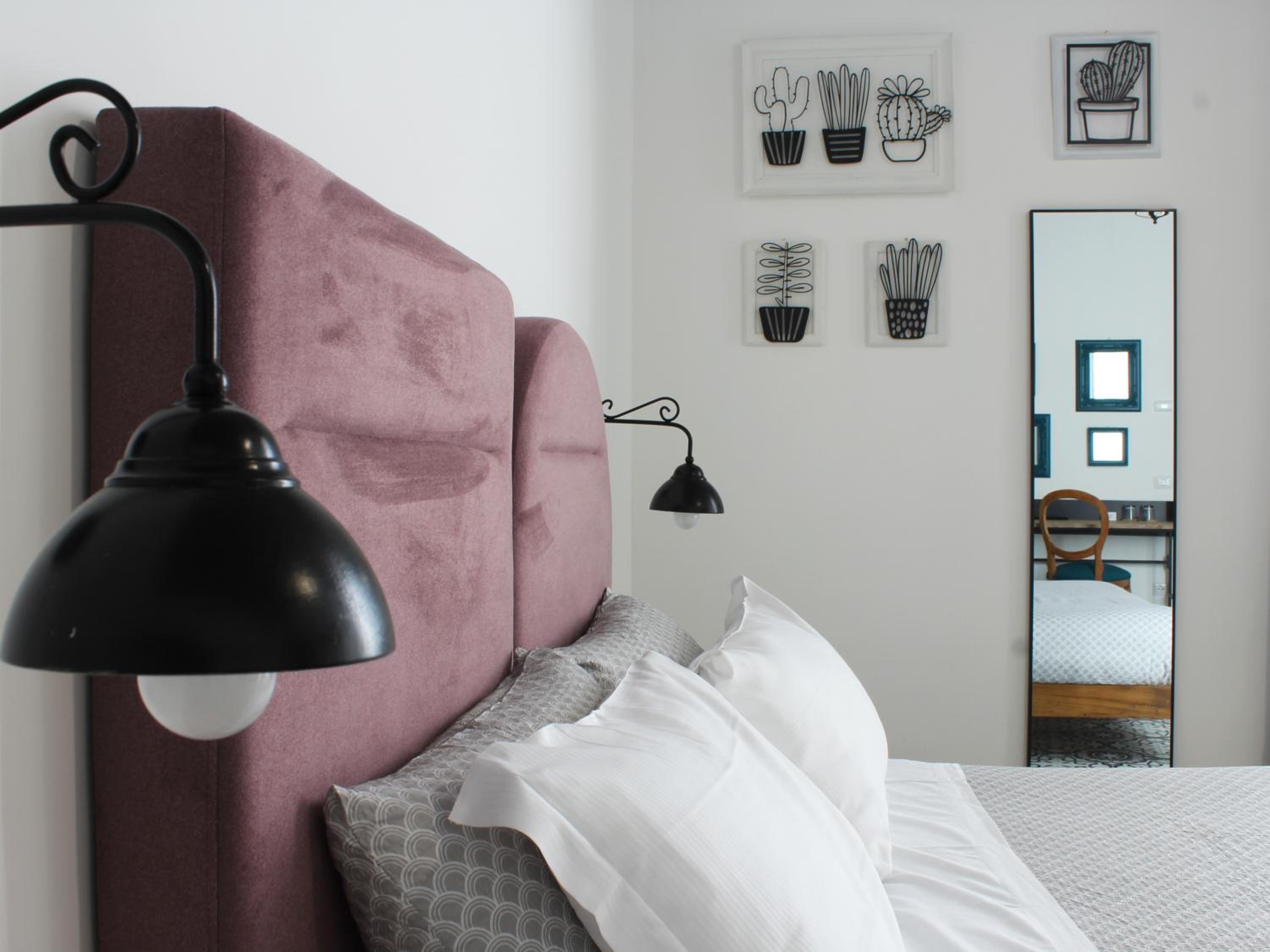 Double Room - Photo 7