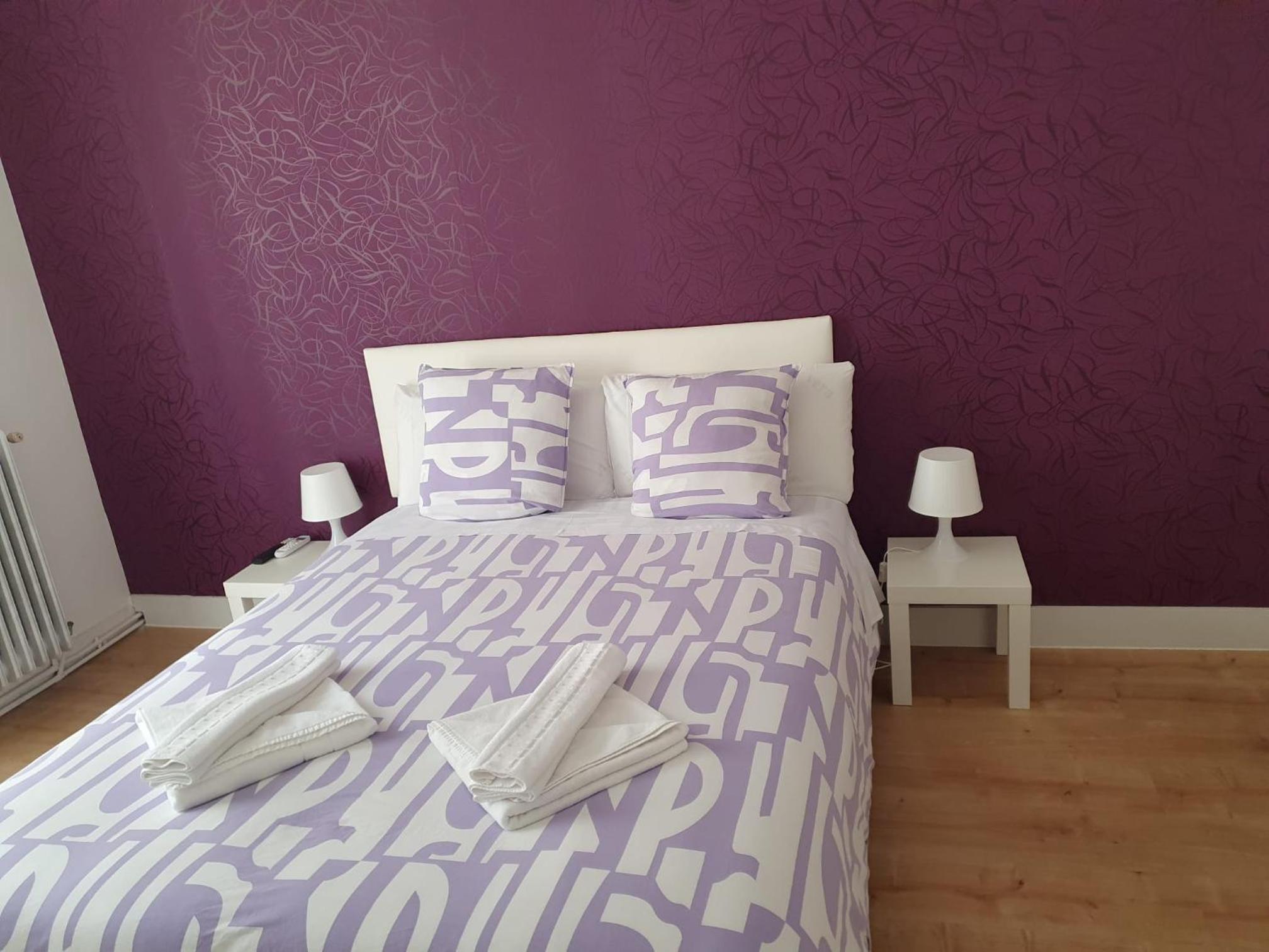 Double Room with Shared Bathroom photo 3