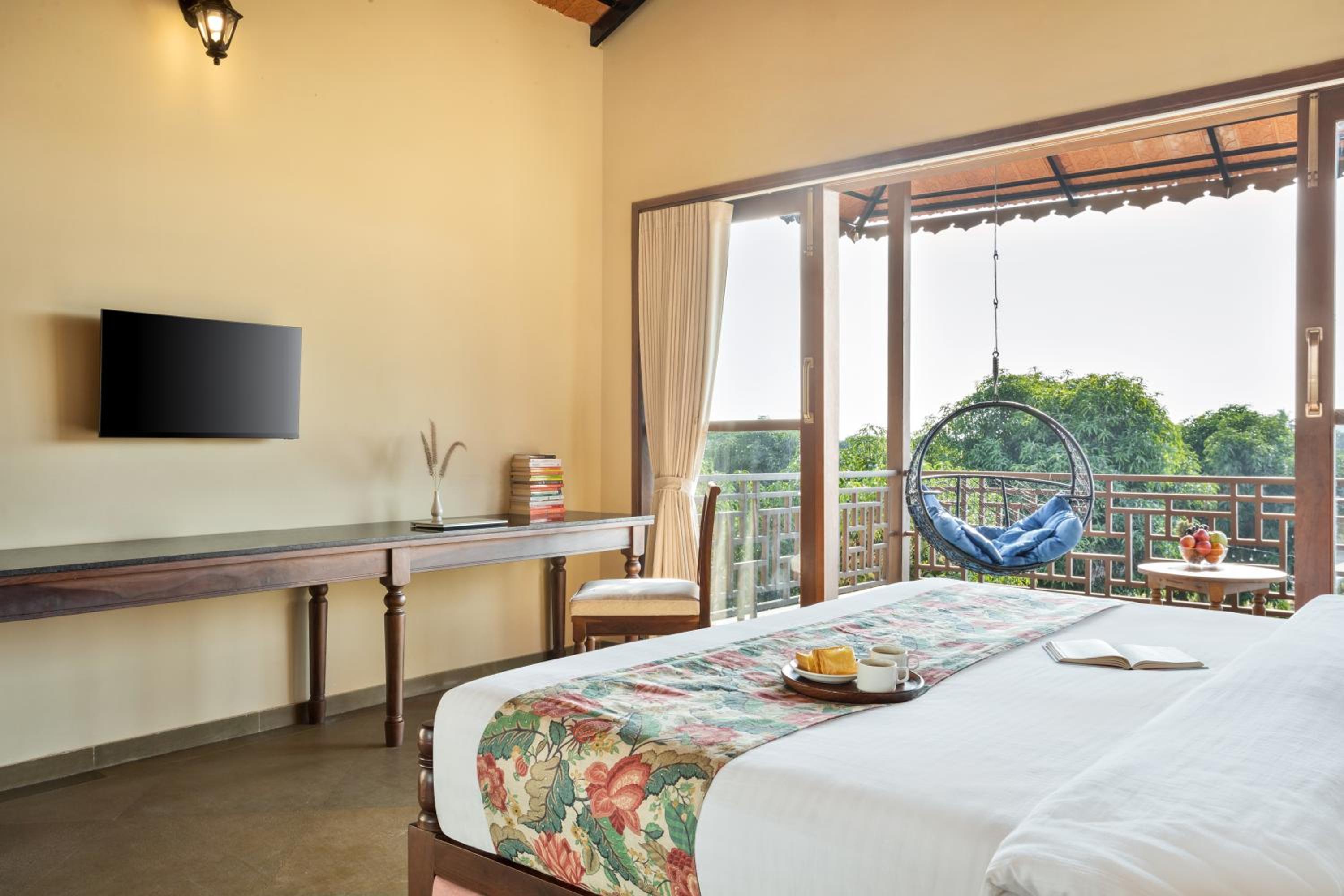 Suite with Balcony - Photo 15
