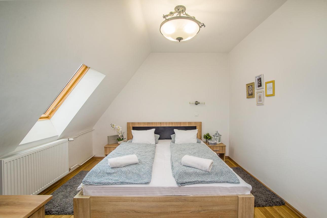 Double Room - Photo 3