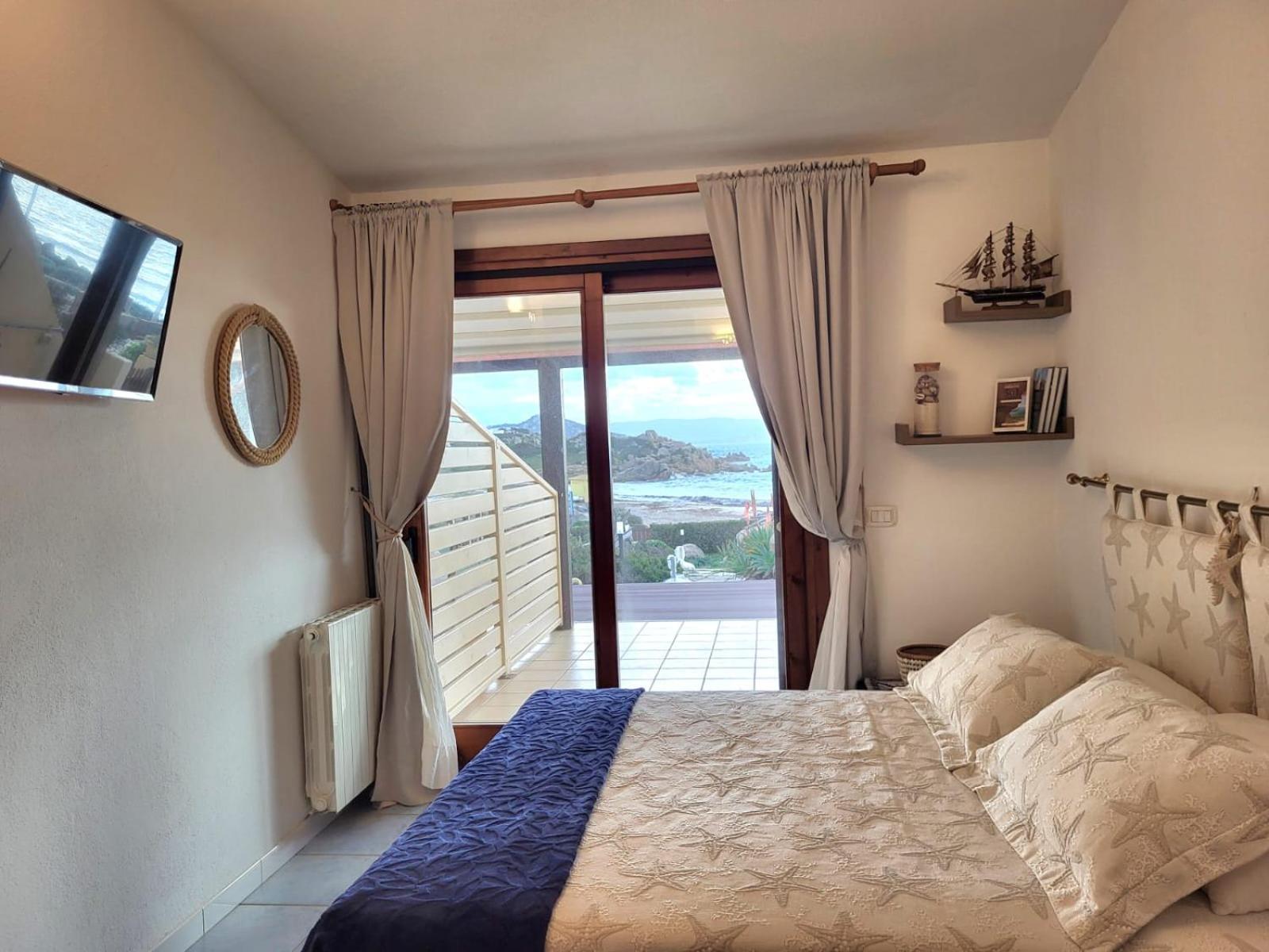 Double or Twin Room with Sea View photo 3