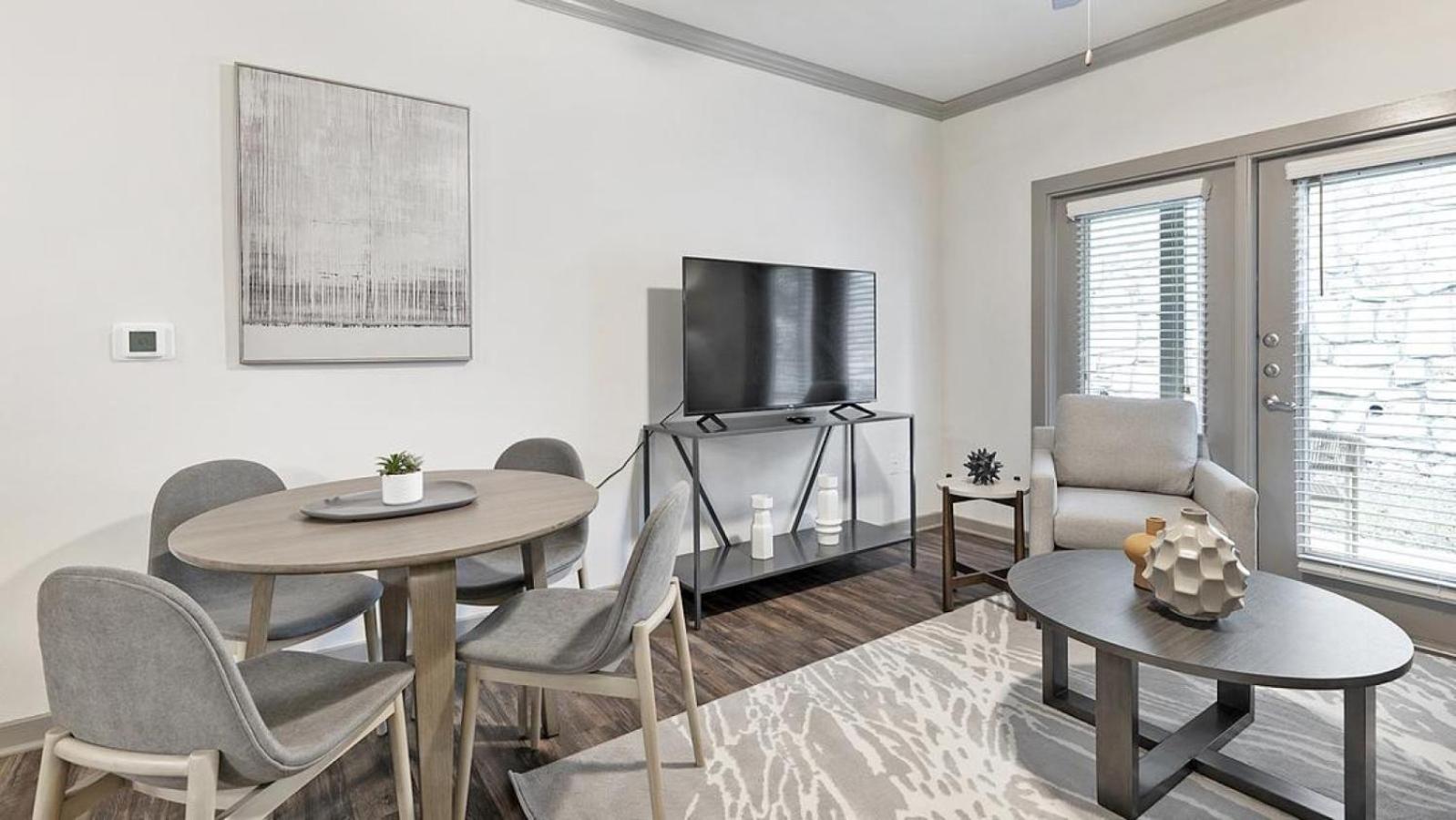 Apartment photo 1