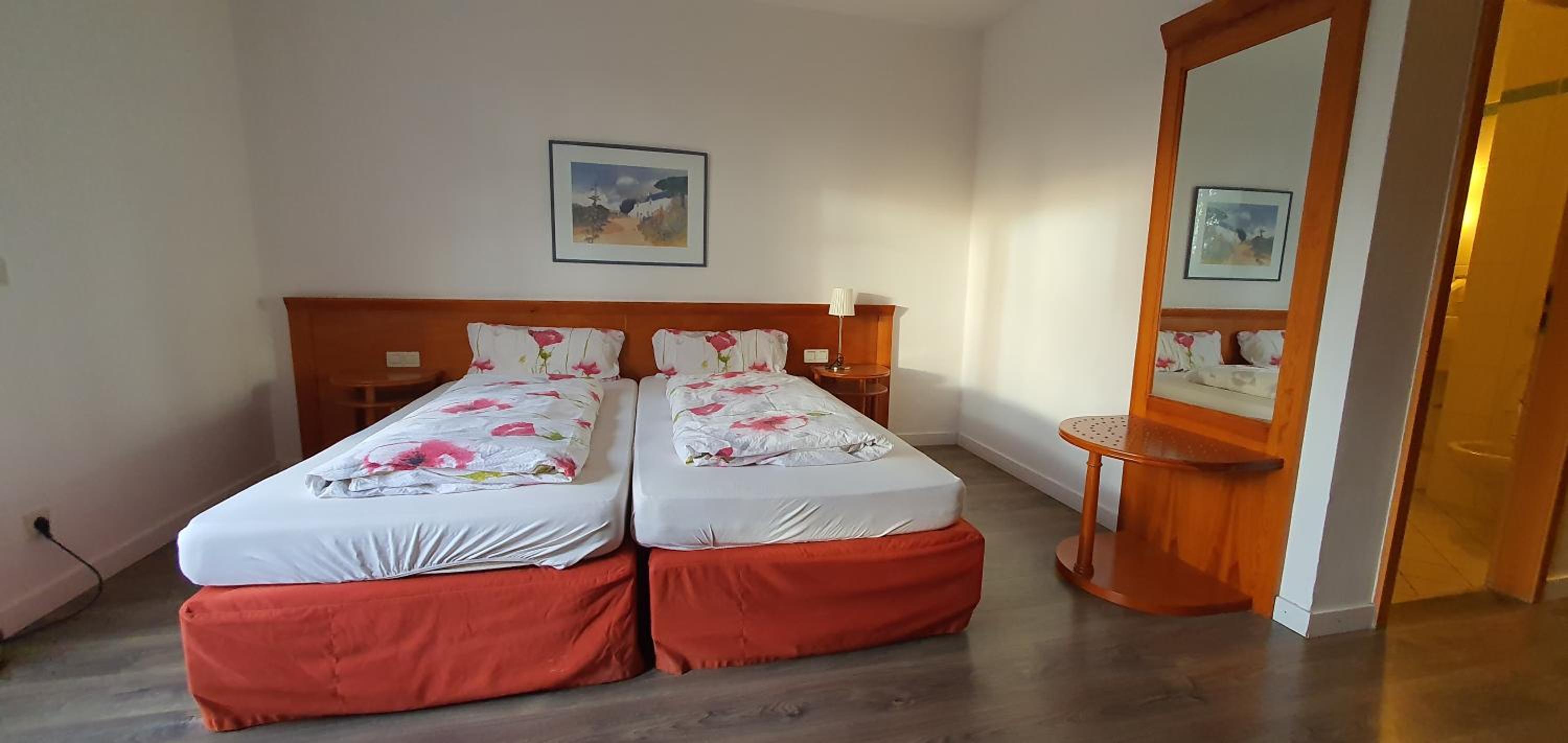 Double or Twin Room with Private Bathroom photo 2