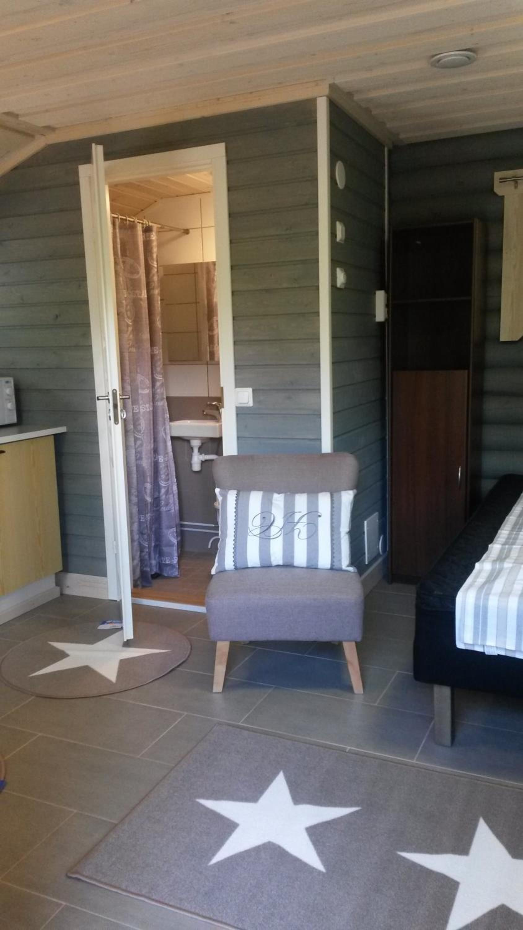 Economy Cottage - Photo 3